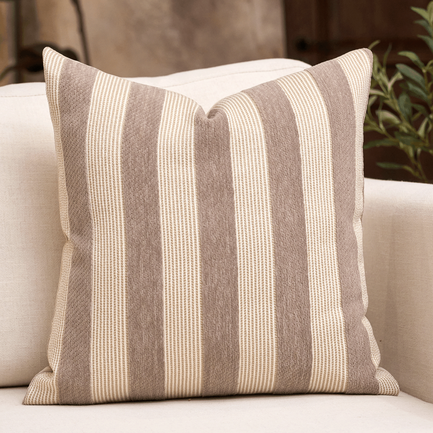 1pc/2pcs Beige-Camel Striped Chenille Decorative Throw Pillow Cover, Soft Modern Abstract Bohemian Style Home Decor Cushion For Sofa, Bedroom, Living Room, All Seasons, Also Suitable As Gift