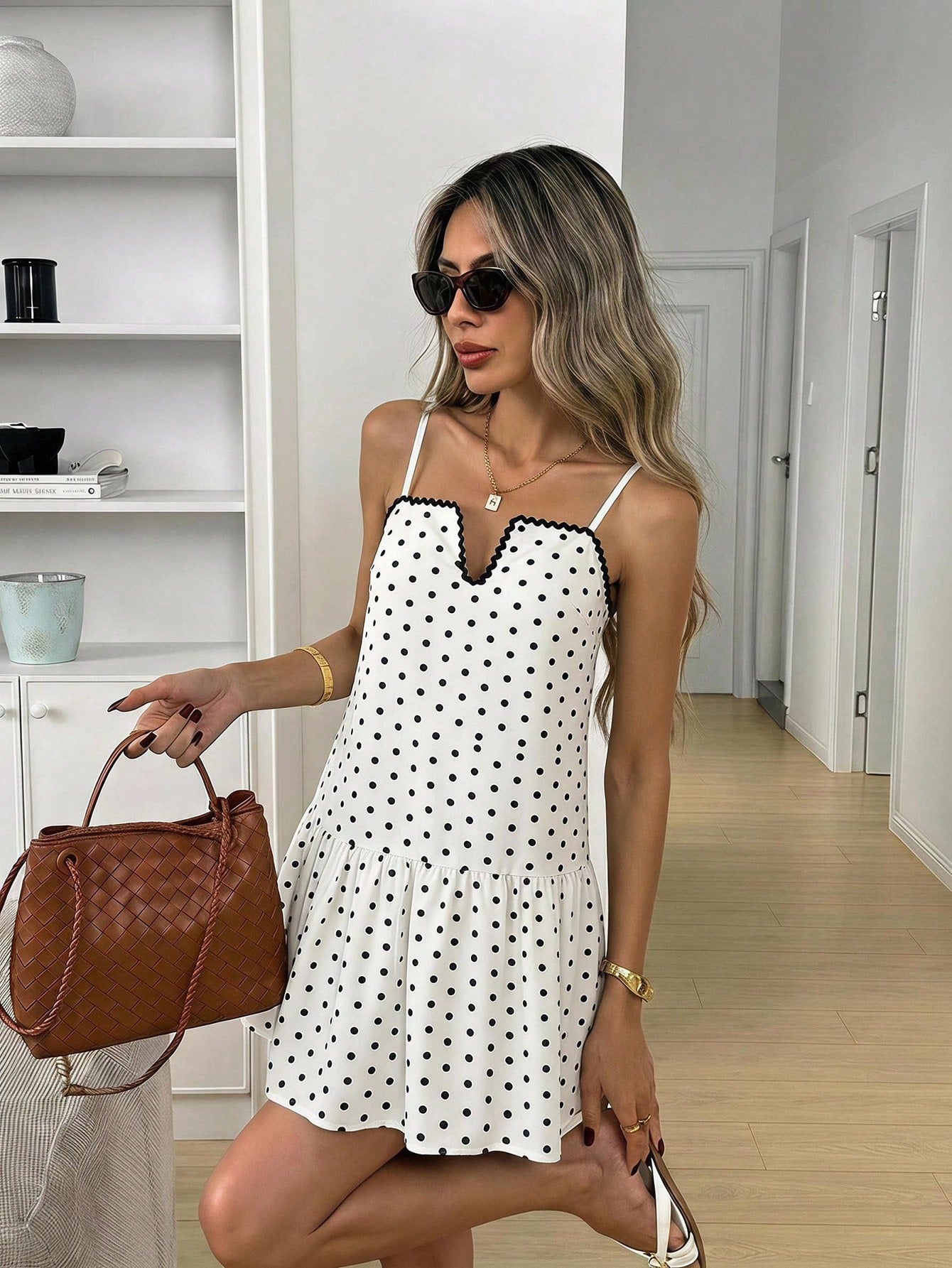 Easowa Contrast Trim Square Neck Ruffle Hem A-Line Doll Dress Spaghetti Strap White And Black Polka Dot 1950s Vintage French Cute Summer Vacation