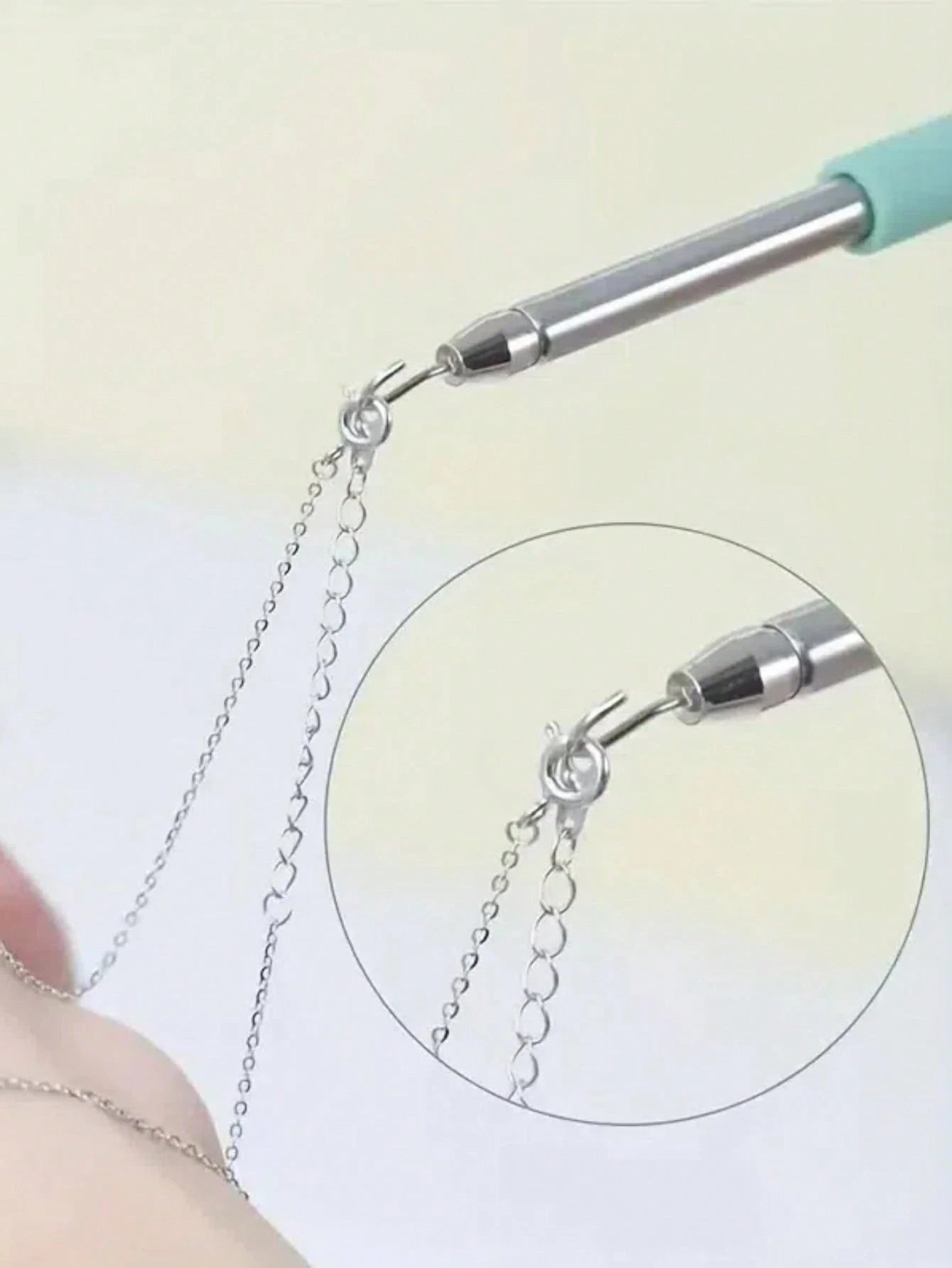1/2/4Pcs Stainless Steel Bracelet Wearing Aid, Odorless Battery-Free Scalable Hook Tool For Jewelry & Necklace Styling