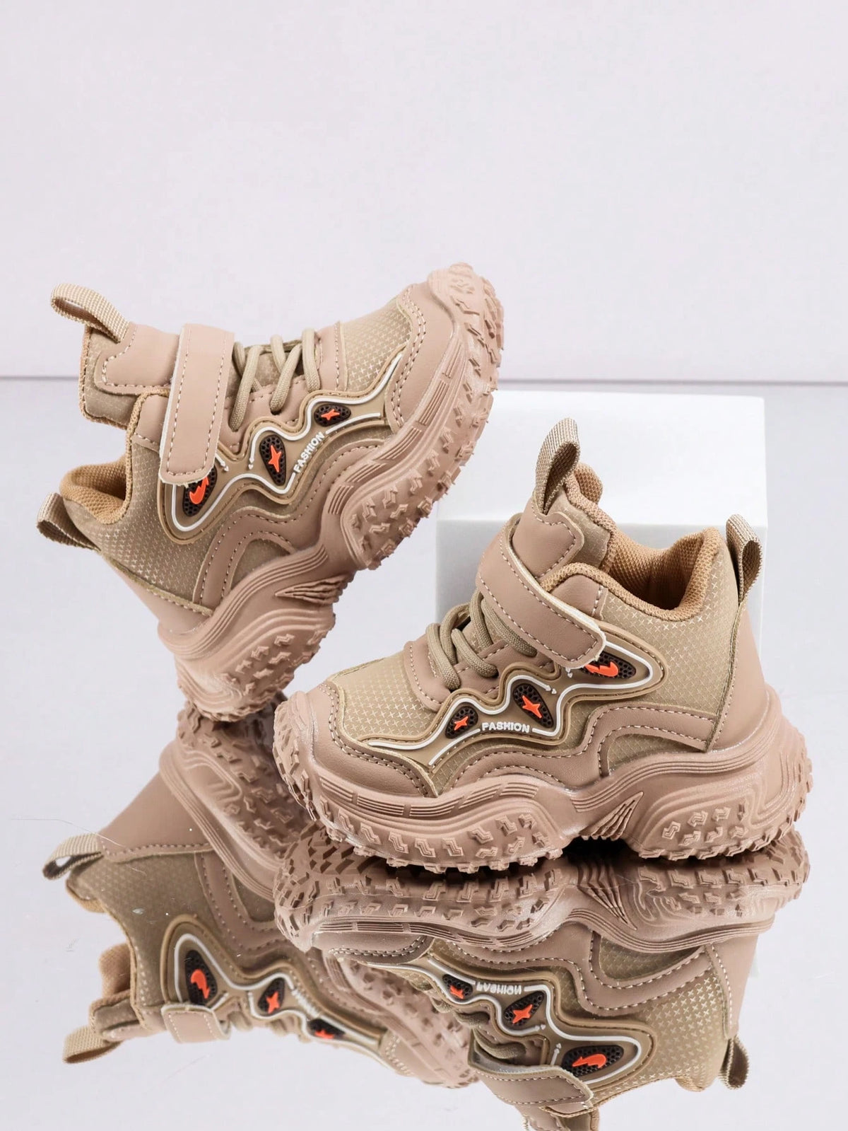 1 Pair Baby Sports Shoes Spring Autumn Fashion New Kids White Shoes Soft Sole Anti-Slip Boys Casual Skate Shoes Infant Breathable Shoes Soft Upper Breathable Sports Shoes, Suitable For Boys And Girls