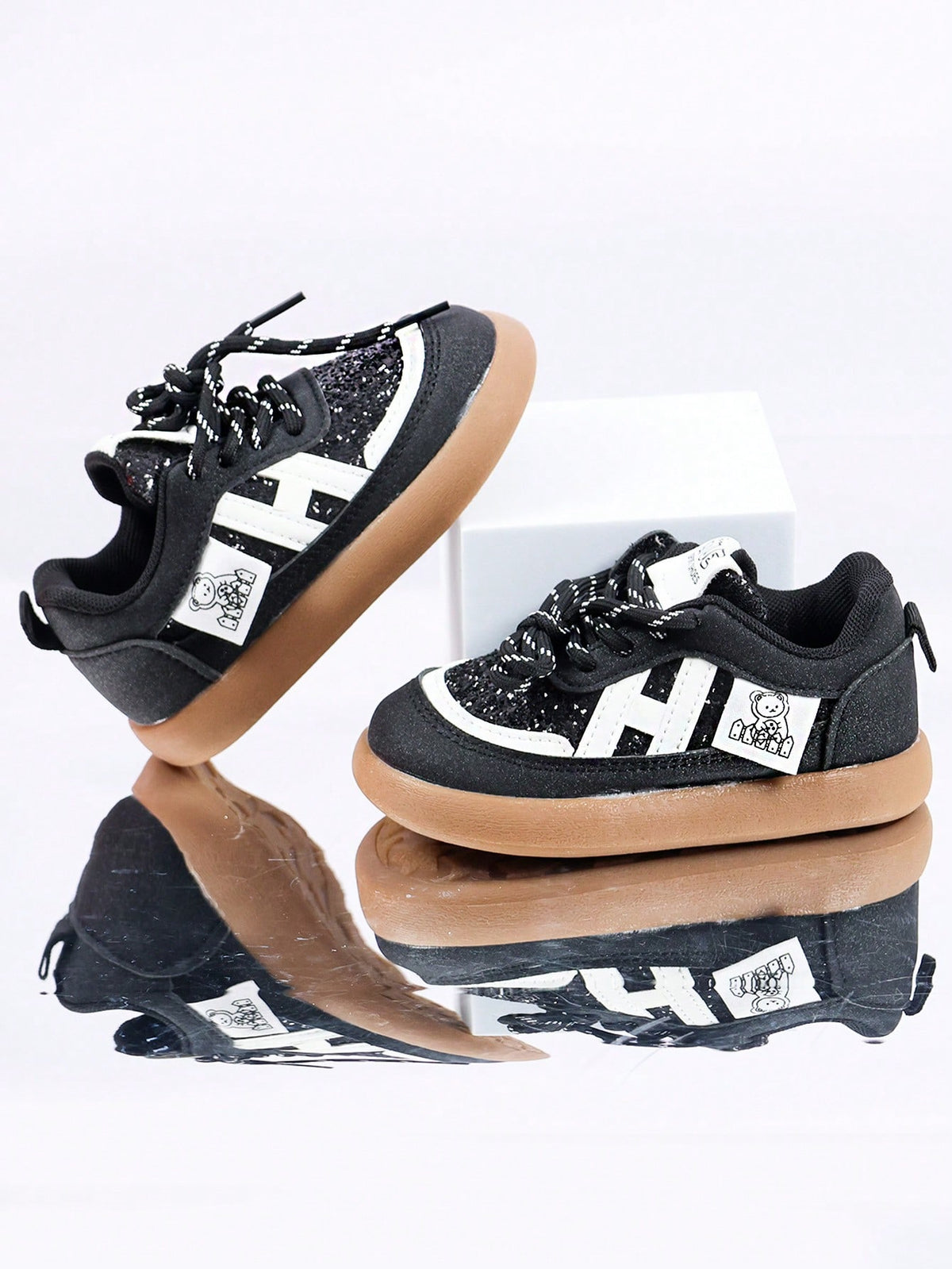 1 Pair Baby Sports Shoes, Spring/Autumn Fashion New White Sneakers, Soft Sole Anti-Slip Boys Casual Board Shoes, Breathable Infant Shoes, Soft Upper Breathable Sports Shoes, Suitable For Boys And Girl