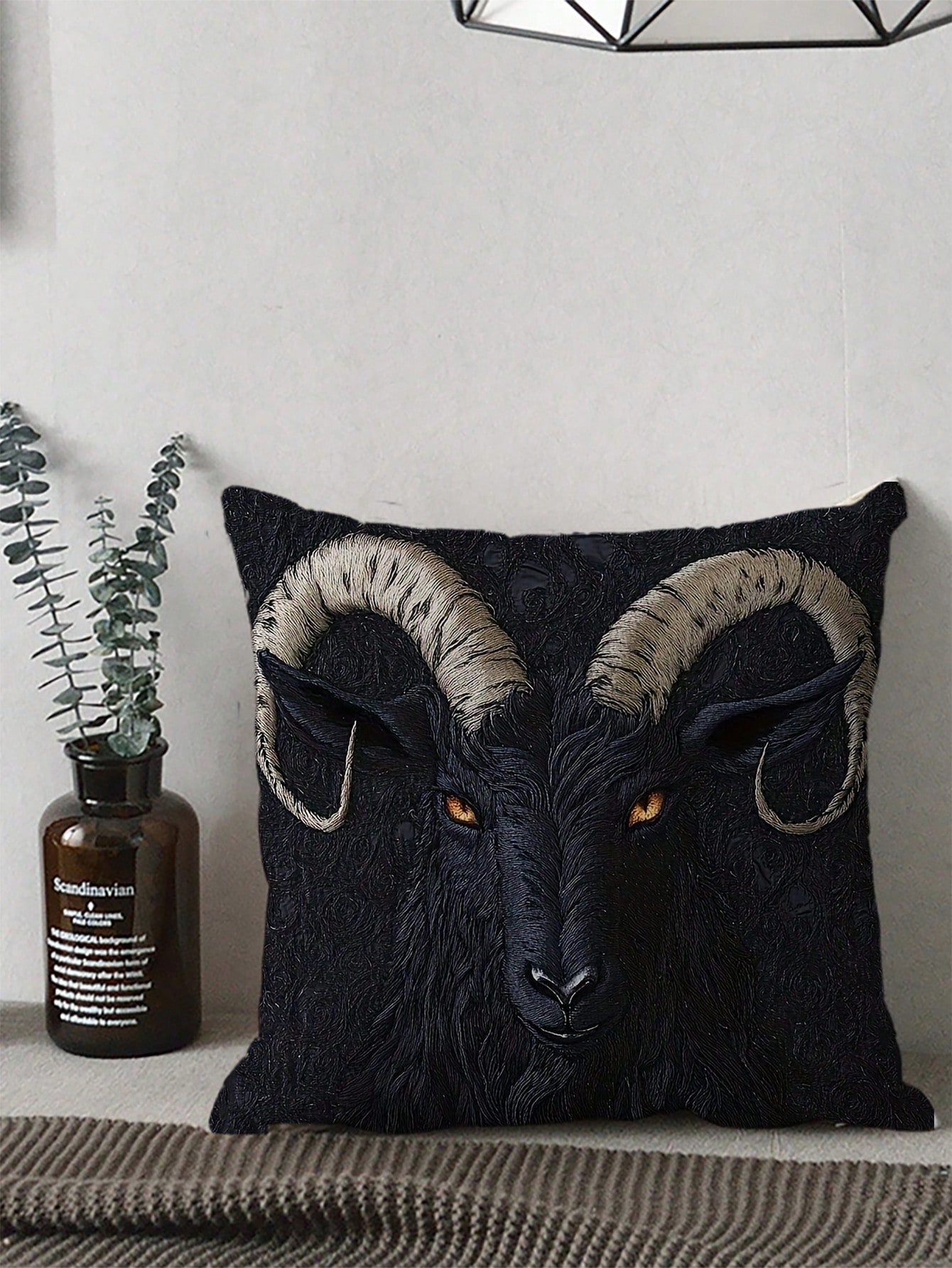 1pc 2D Flat Printing Vintage Style Goat Design Pillowcase, Non-Real Embroidery 18x18 Inches, Short Plush Polyester, Single-Side Print, Zipper Closure, Machine Washable, For Car, Home, Room, Party Deco
