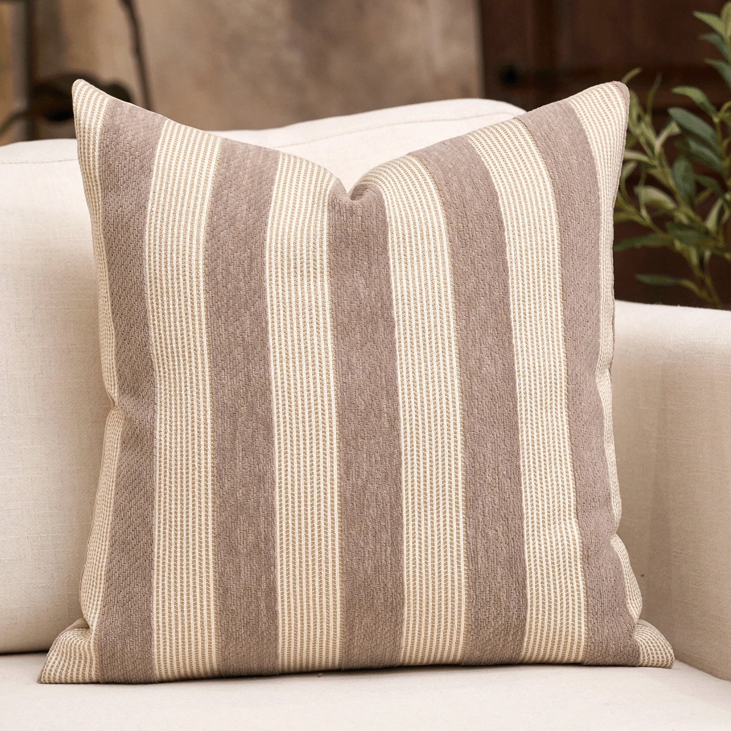1pc/2pcs Beige-Camel Striped Chenille Decorative Throw Pillow Cover, Soft Modern Abstract Bohemian Style Home Decor Cushion For Sofa, Bedroom, Living Room, All Seasons, Also Suitable As Gift