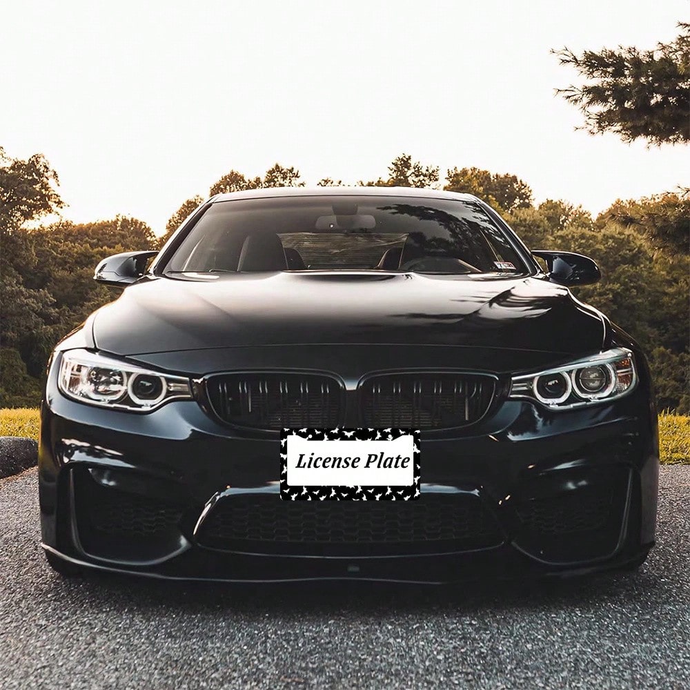 1pc, Aluminum License Plate Cover, Dense Bat Design- Black And White Metal Frame, Suitable For Cars, Suitable For American Vehicles, Scratch-Resistant, Includes Screw Cover, Vehicle Decoration Acces