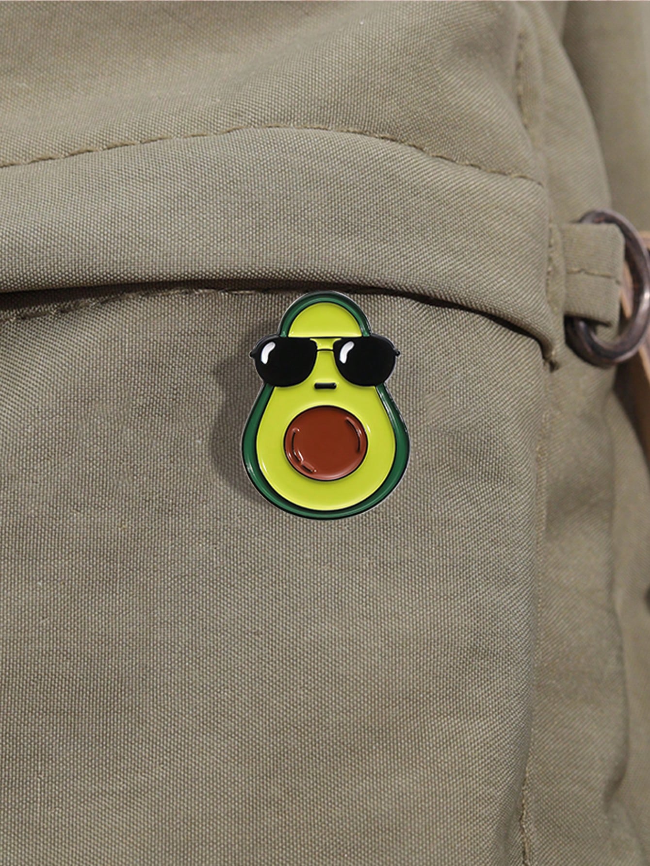 1pc Cartoon Fruit Avocado Metal Brooch, Cute Pin Badge For Friends, Suitable For Men And Women Daily Wearing