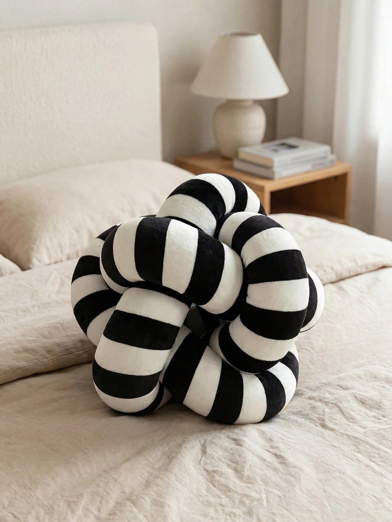 1pc Classic Black & White Striped Knotted Throw Pillow, Minimalist Ins Style Creative Ball Shaped Sofa Cushion, Suitable For Bedroom & Living Room Decor, Handmade Knitted, 3 Size Options