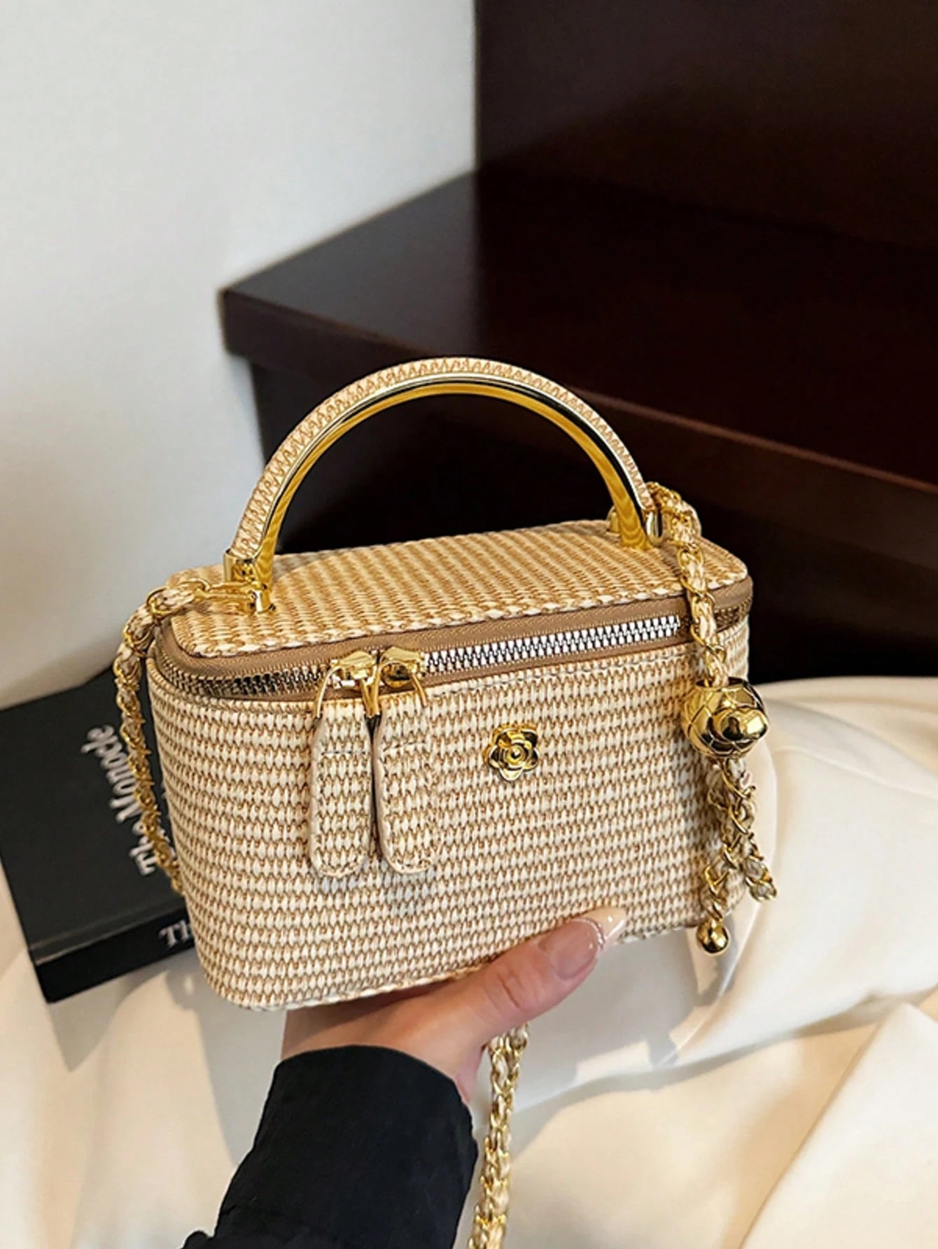 1pc New Minimalist Casual Versatile Woven Straw Lunch Box Bag, Chain Strap Shoulder Crossbody Bag, Holiday Best Seller Small Shoulder Crossbody Bag