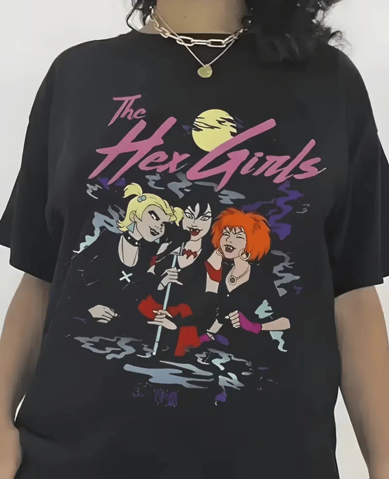 1pc Women's 100% Cotton Rock Band Graphic T-Shirt- Hex Featuring Mystery Inc. Retro Cartoon Print, Black With Pink Flames, Casual Short Sleeve Round Neck Tee For Summer Outdoor Wear & Holiday Gifts
