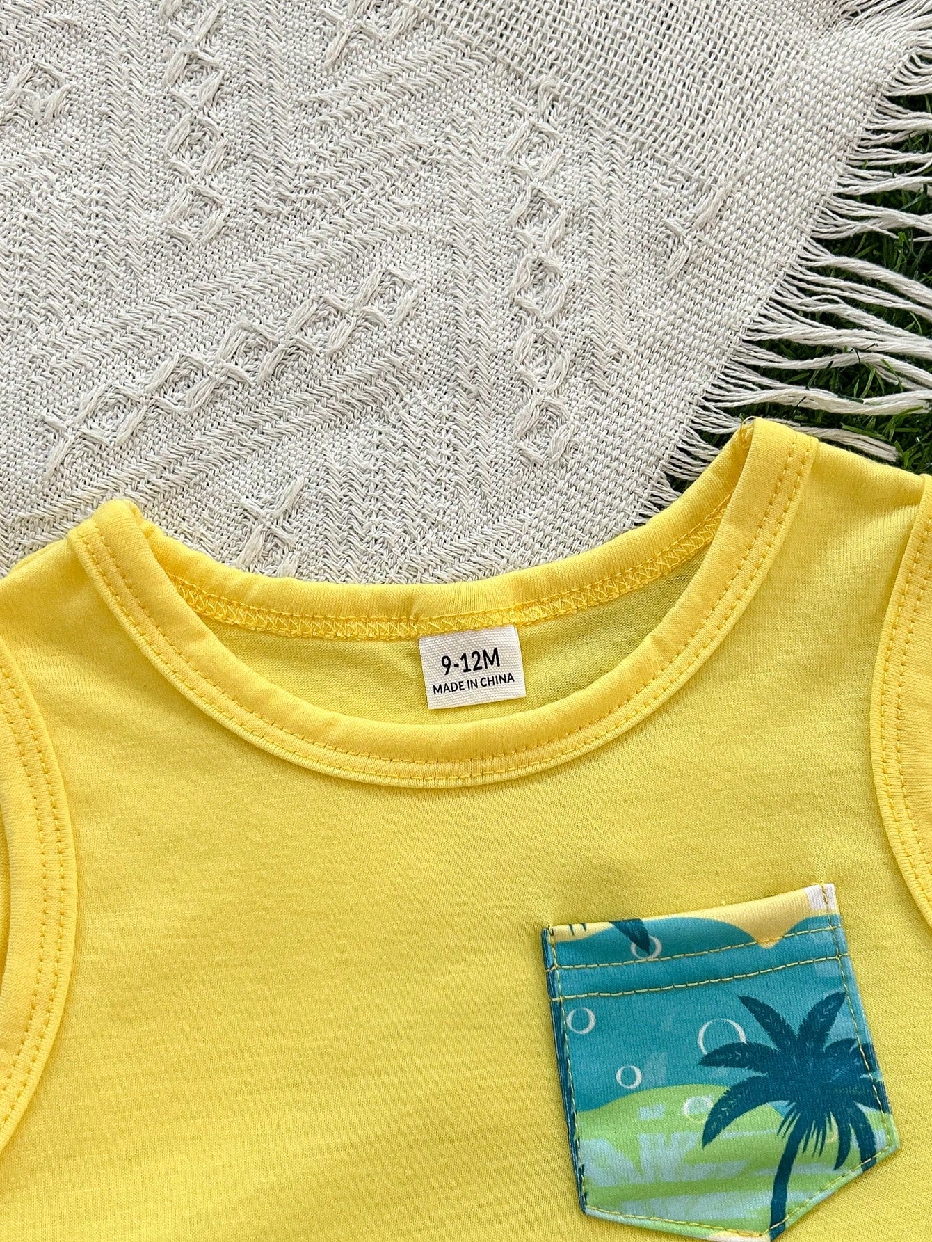 3pcs/Set Unisex Baby Boy/Girl Pastel Yellow Summer Casual Beach Holiday Tropical Plant Print Sleeveless Knit Top, Shorts And Sun Hat Outfit Set