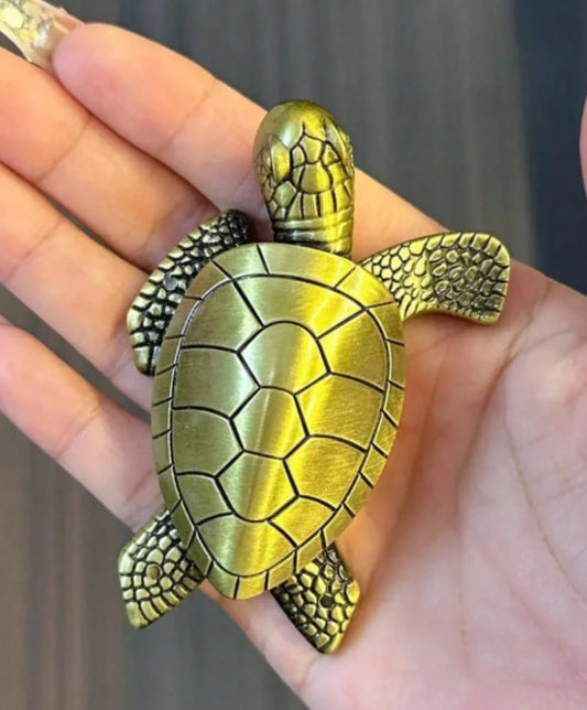 A Turtle Lighter High Aesthetic Creative Personality Stress Relief Rotating Refillable Direct Ignition Lighter ICJH
