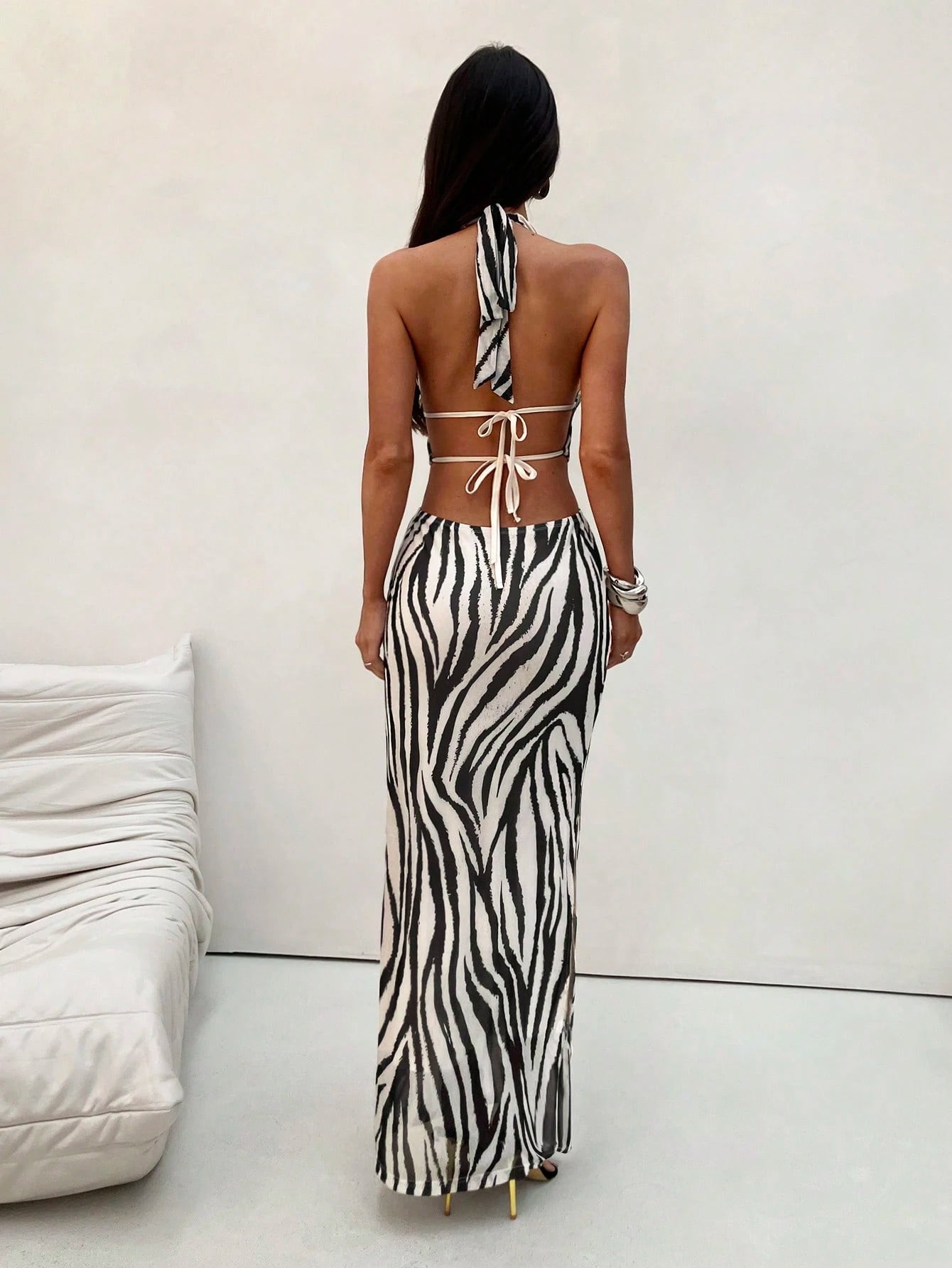 Aloruh Women's Bohemia Tropical Elegant Hollow Out Beaded Decor Zebra Print Bodycon Beach Vacation Maxi Dress,Summer Dresses,Festival Outfits,White And Black