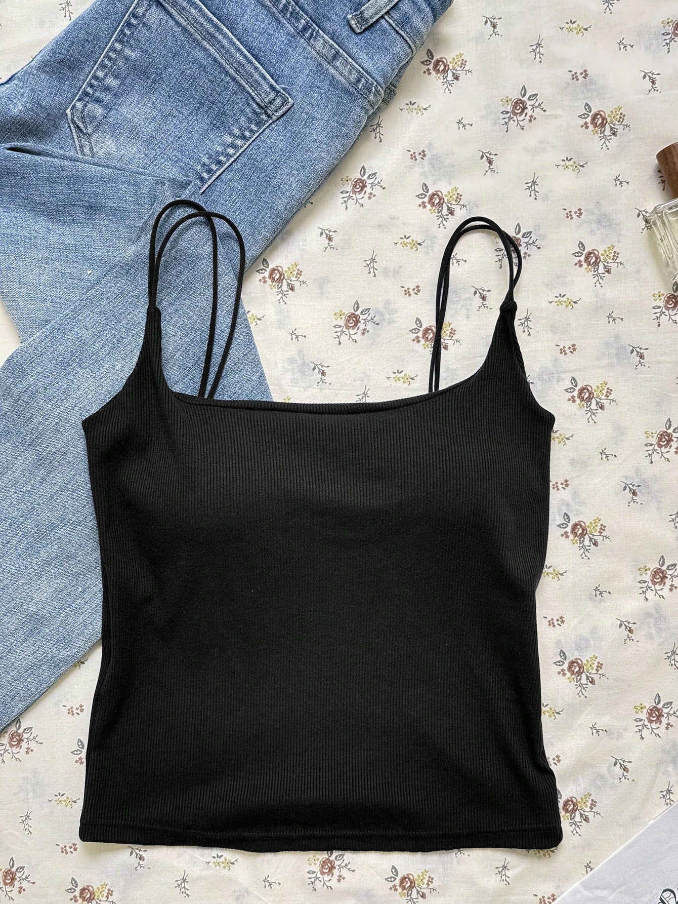 Attitoon Plus Size Women's Casual Black Ribbed Crop Tank Top With Square Neck And Sleeveless Design