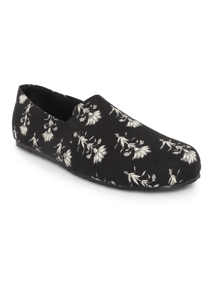 Black Traditional Butta Moccasins