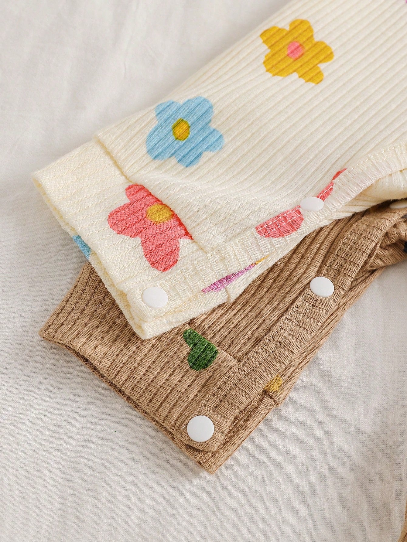 Colorful Cartoon Print Newborn Baby Romper, Heart & Flower All-Over Print, Casual Cute Knitted Comfortable