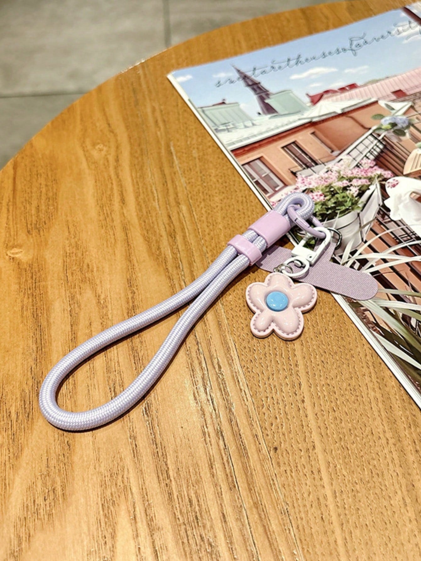Colorful Flower Charm Wrist Phone Lanyard, Braided Anti-Lost Hand Strap With Universal Phone Tab, Cute Pastel Phone Wristlet Keychain Accessories