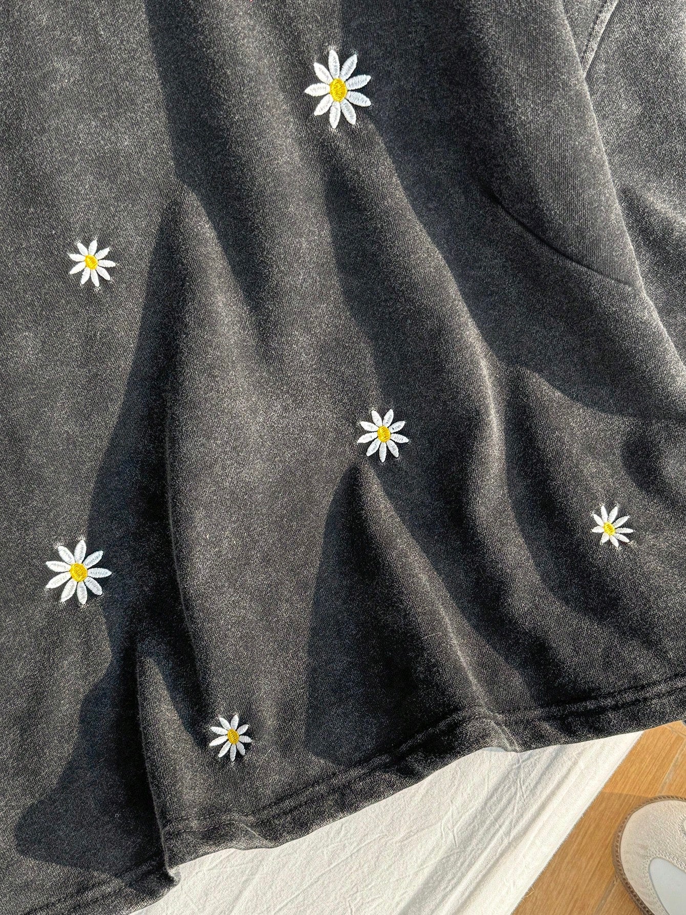 Comfortcana Women's Plus Size Short Sleeve Cotton T-Shirt, Dark Green, Summer, Smart Casual 90s, Everyday Washed Snowflake Embroidered Daisy Vacation