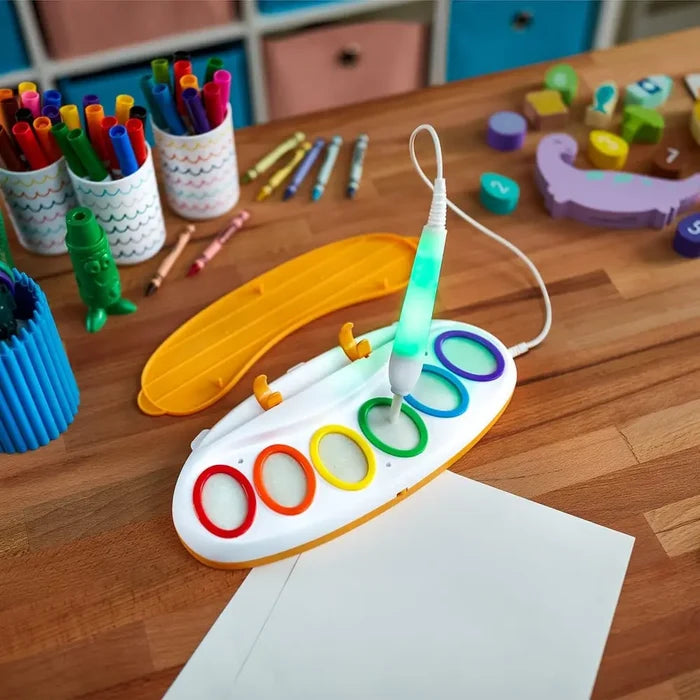 Crayola Color Wonder Magic Light-Up Brush