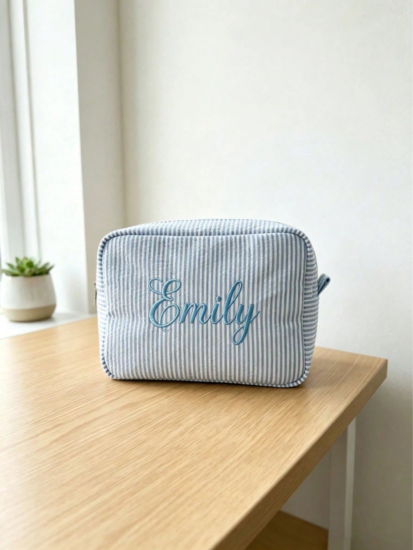 Customized Makeup Bag Travel Cosmetic Bag Personalized Storage Bag Women's Gift Toiletry Bag Sunscreen Storage Bag Bridesmaid Gift Travel Organizer Bag