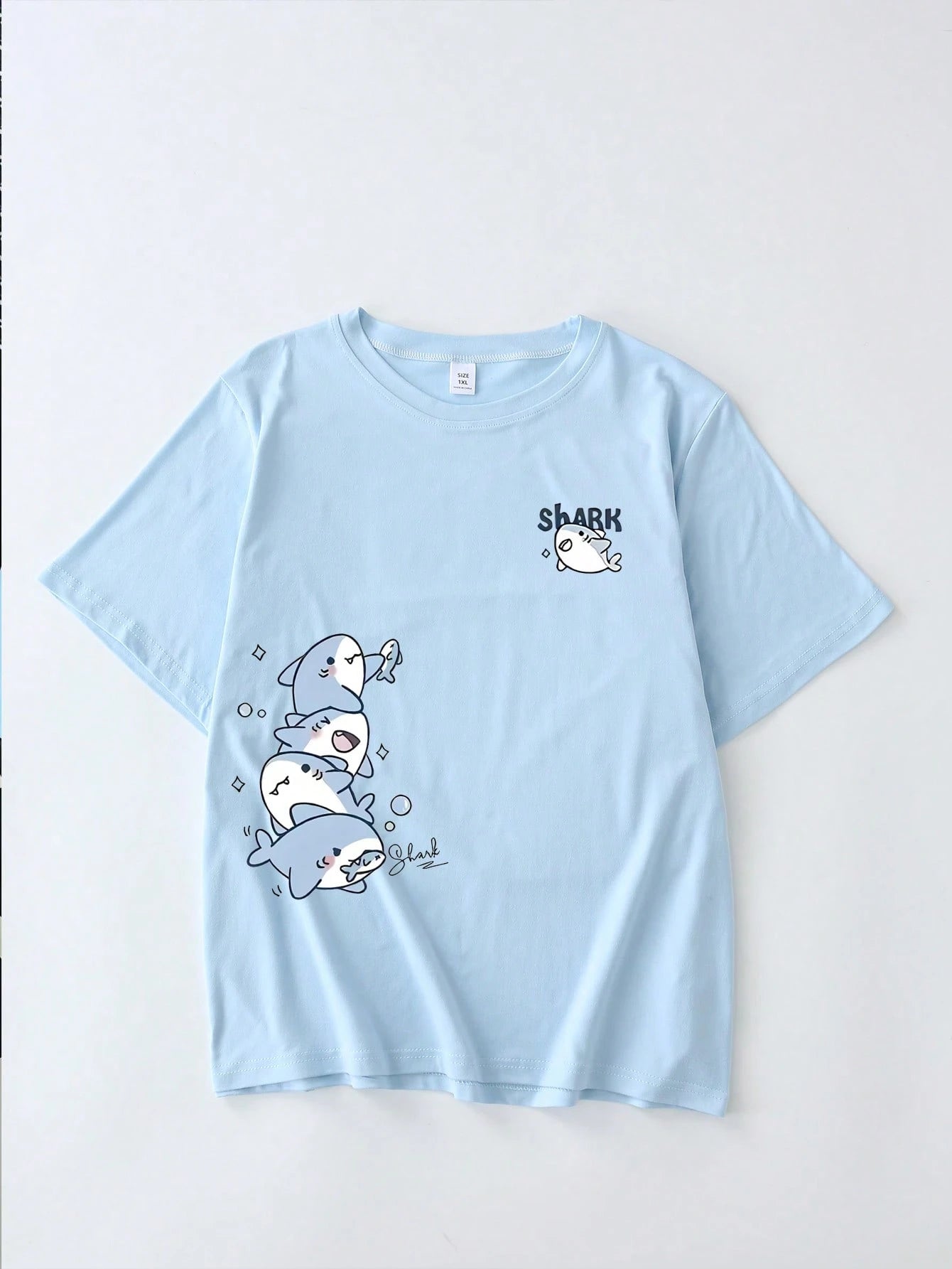 Cute Shark Print Round Neck T-Shirt, Casual Minimalist Summer Top For Plus Size Women. Suitable For Daily Wear, Outings, Travel, Beach, Party, Women's Summer, Women's Holiday