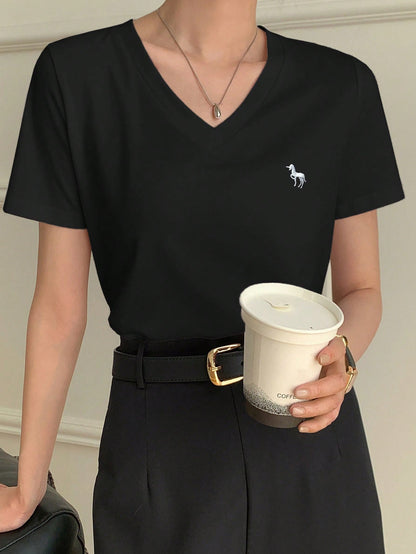 DAZY Women's V-Neck Embroidered Casual Shortsleeve T-Shirt