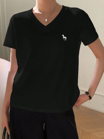 DAZY Women's V-Neck Embroidered Casual Shortsleeve T-Shirt