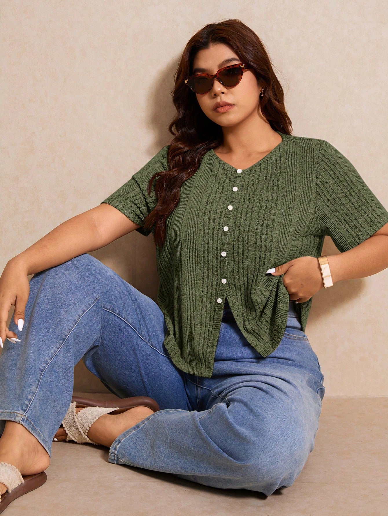 Elaquor Plus Size Women's Solid Color Single-Breasted Casual Versatile Daily Wear Short Sleeve T-Shirt
