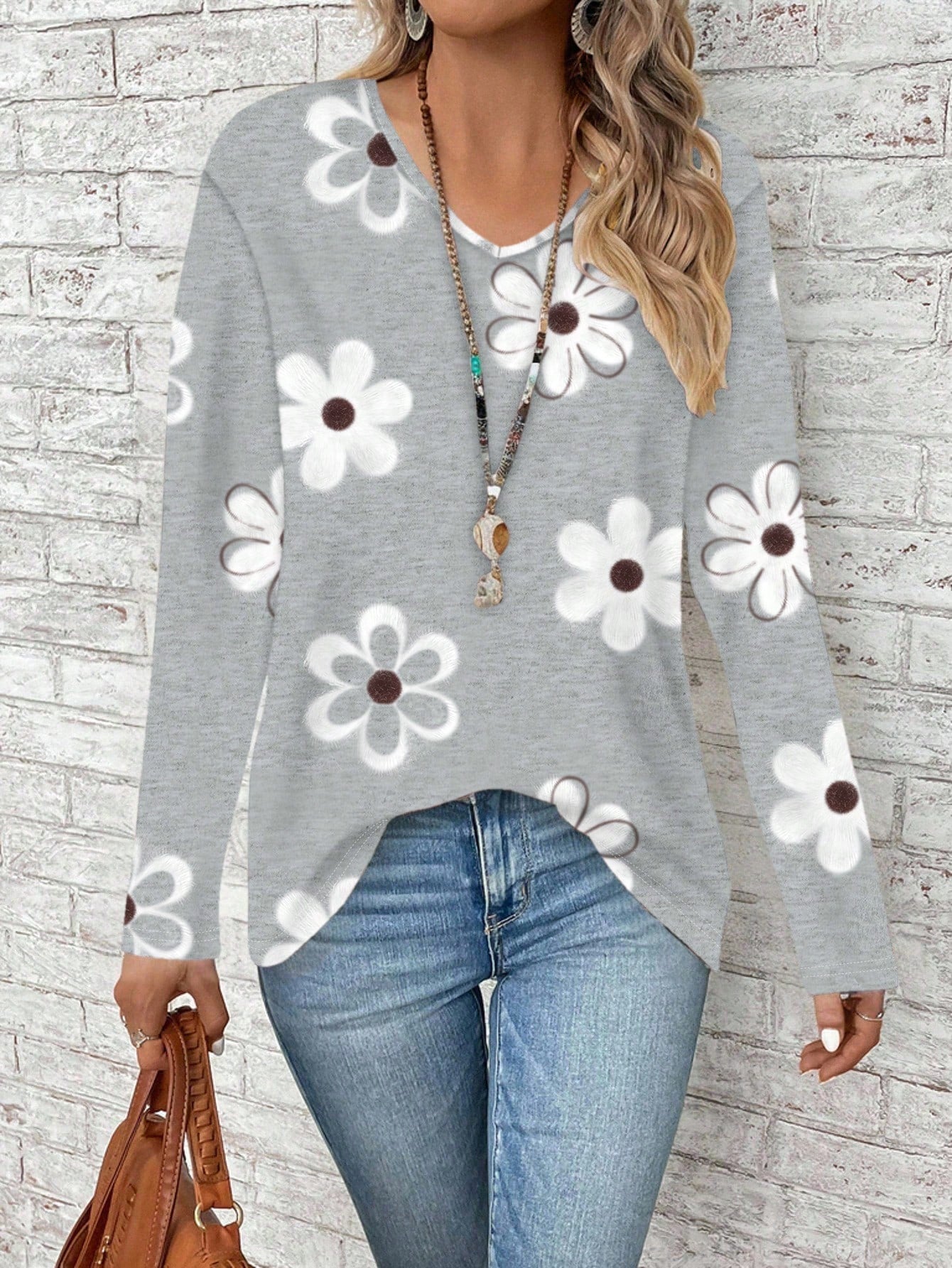 EMERY ROSE Women's Plus Size Gray V-Neck Long Sleeve T-Shirt,Floral Print Flowy Loose Fit Everyday Smart Casual,White Flower Autumn Vacation Valentine's Day Gift