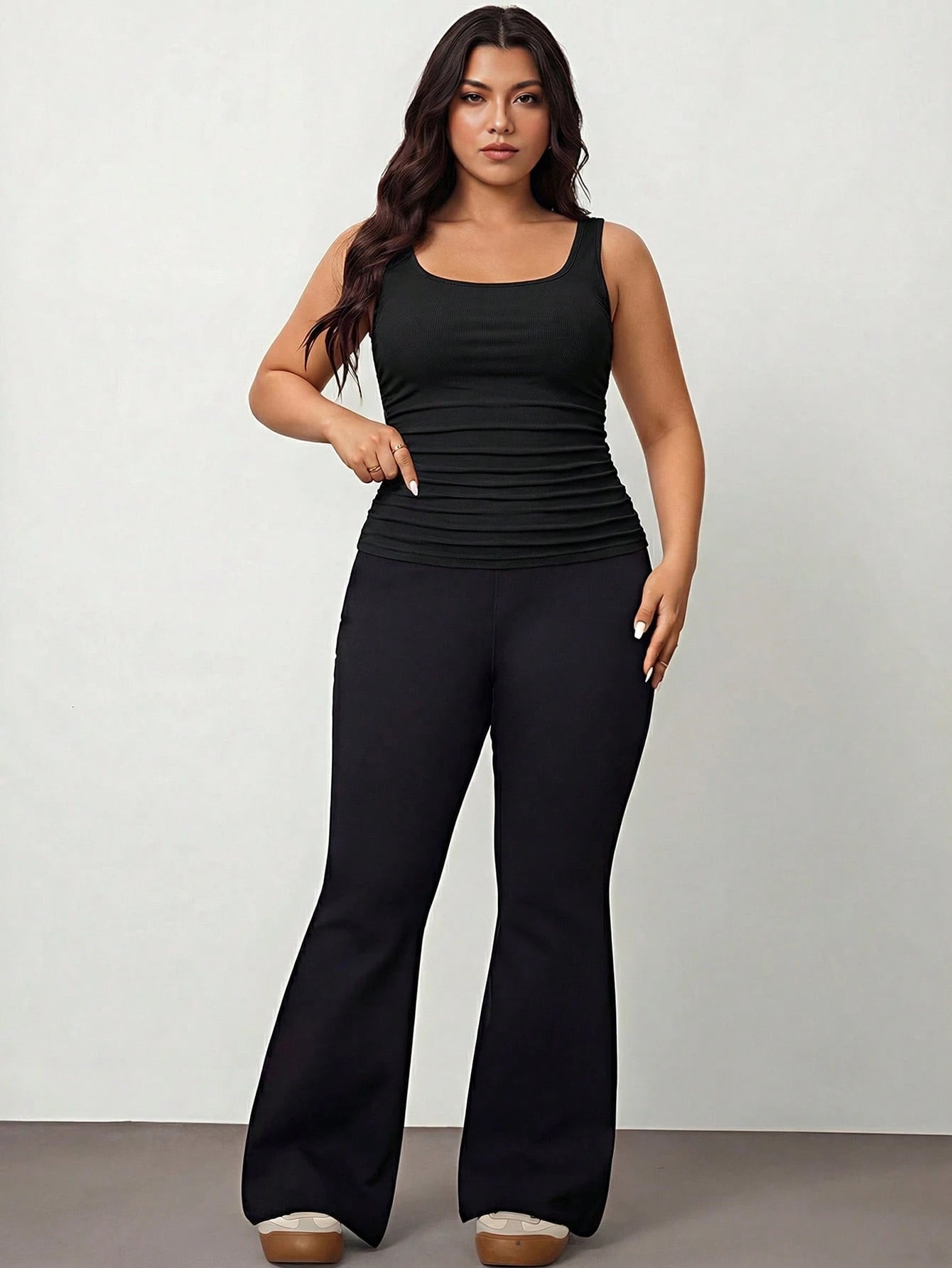 Enliva 2pcs Plus Size Women Vacation Casual Black & White Ruched Waist Tight Fitting Tank Tops, Suitable For Daily Wear, Versatile, Y2K Style Curvy Tops Tight Tank Tops Fitted Tops, For Apple And Roun
