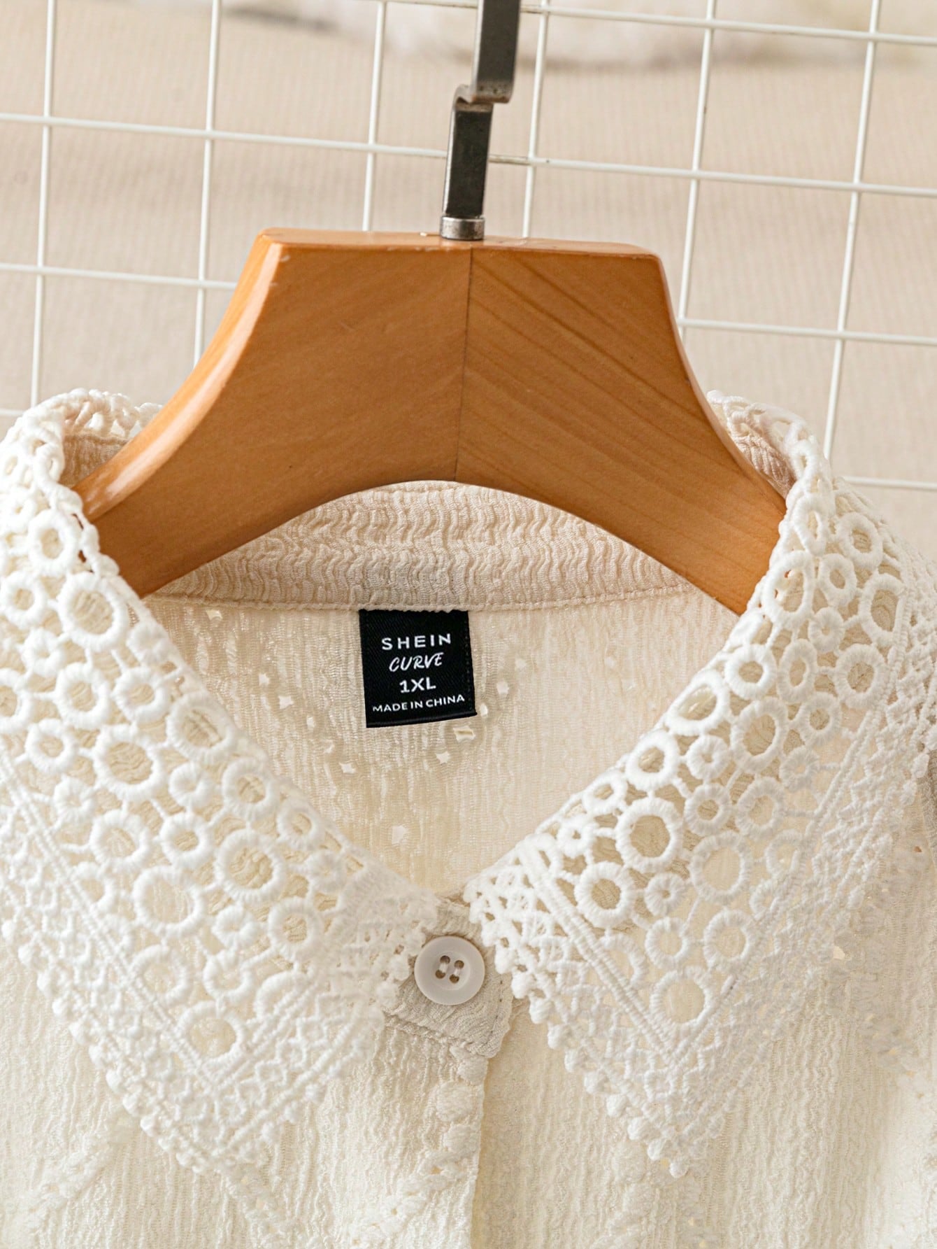 Franclia Plus Size Summer Lace Patchwork Button Front Halter Shirt