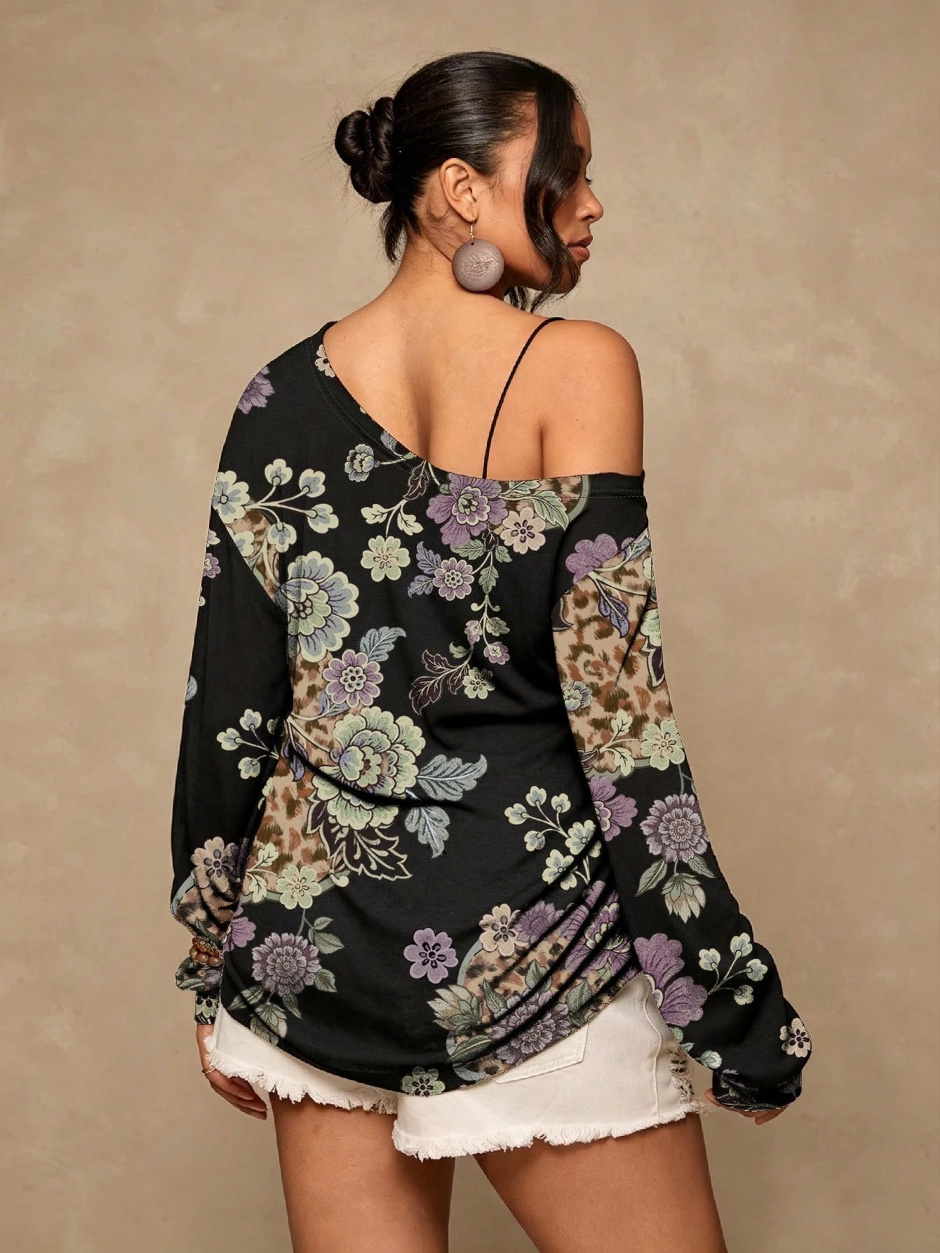 Freevana Plus Size Women's Casual Minimalist Floral Print T-Shirt Suitable For All Seasons Sexy One-Shoulder Design With Vintage Print Vacation Outfits Women