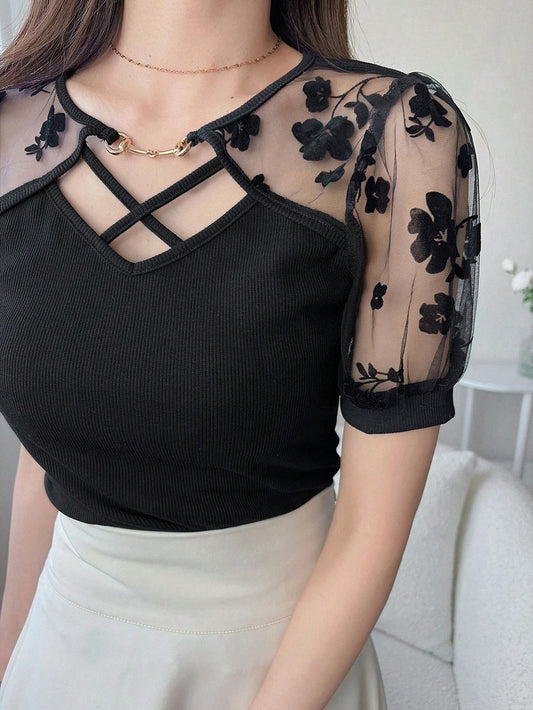 FRIFUL Women's Round Neck Flocked Patchwork Ribbed Trim Criss-Cross Decor Slim Fit Short Sleeve T-Shirt, Summer