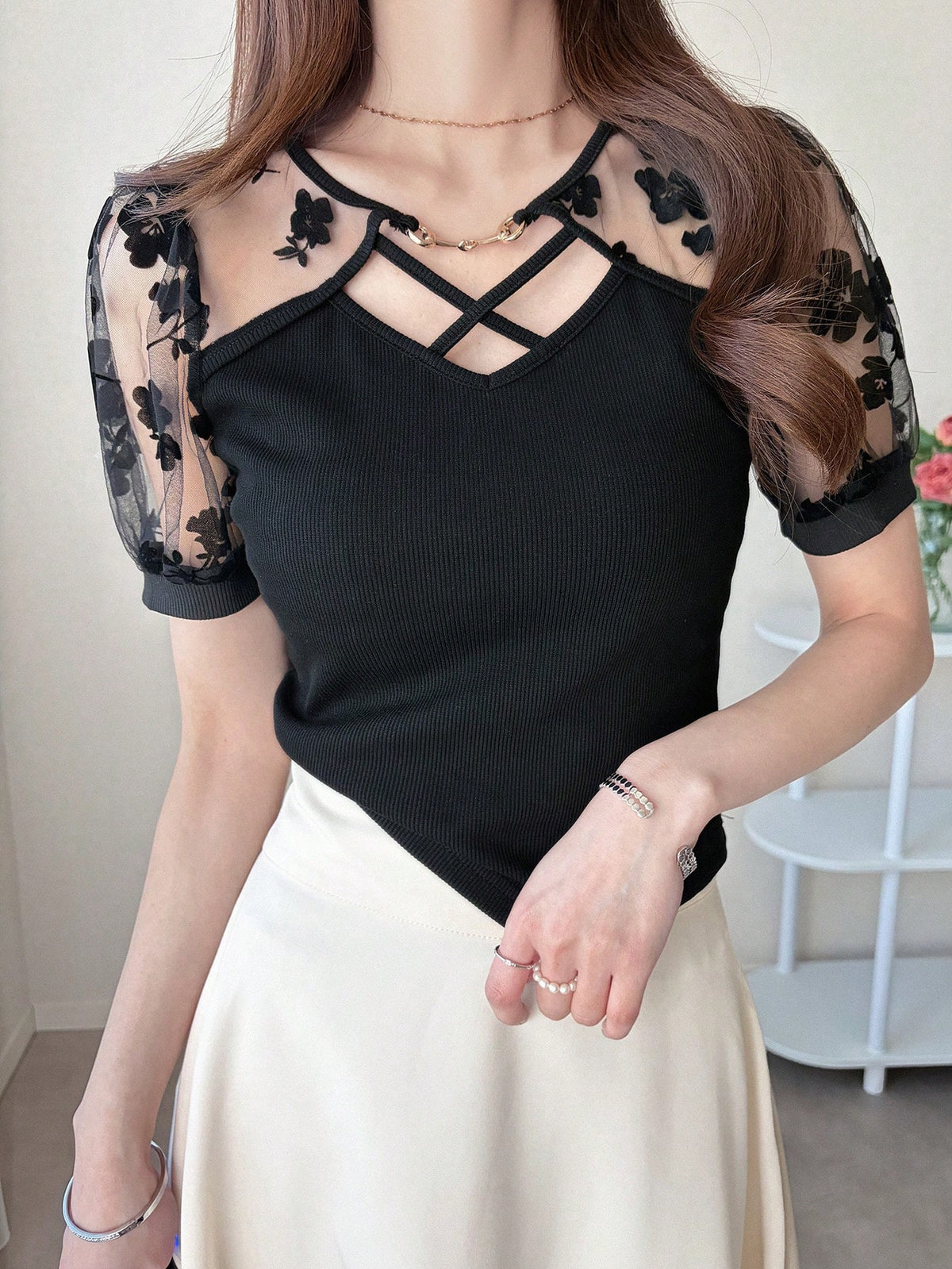FRIFUL Women's Round Neck Flocked Patchwork Ribbed Trim Criss-Cross Decor Slim Fit Short Sleeve T-Shirt, Summer