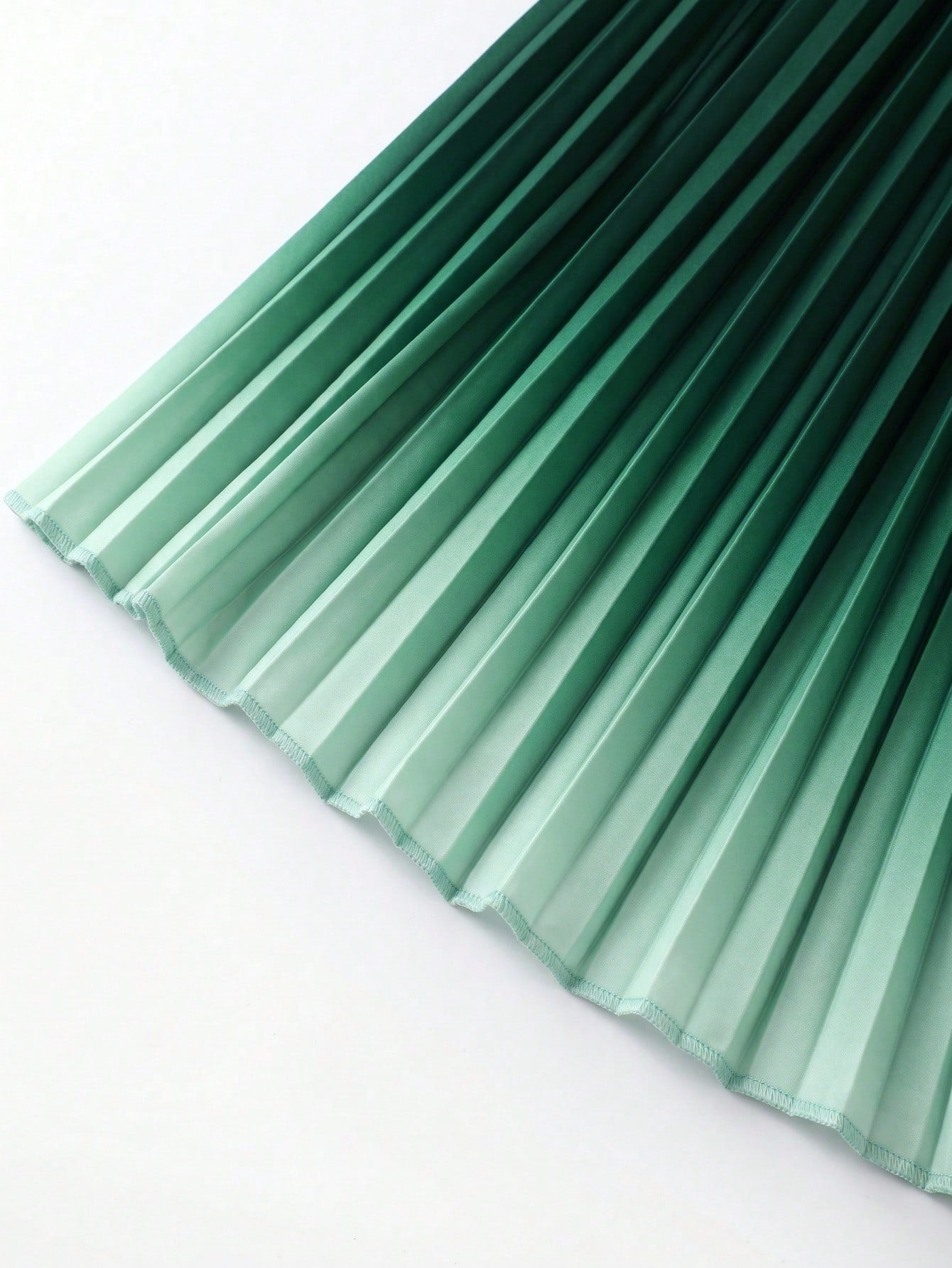 GlowEve Women's Ombre Pleated Hem A-Line Dress,Dark Green,Summer,Elegant,Holiday,Vacation,Holiday,Sleeveless Waist Cinched French Vintage Mid-Length Party