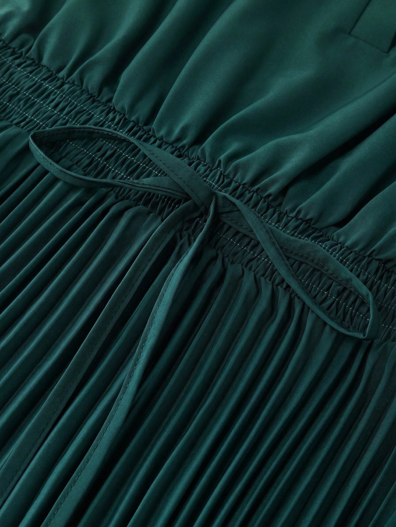 GlowEve Women's Ombre Pleated Hem A-Line Dress,Dark Green,Summer,Elegant,Holiday,Vacation,Holiday,Sleeveless Waist Cinched French Vintage Mid-Length Party