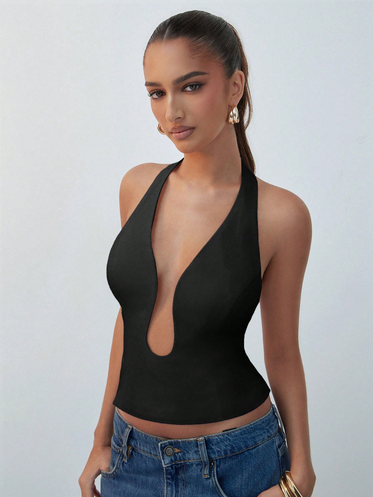 Hauture Solid Color Fashionable Sleeveless Deep Plunge Halter Neck Top