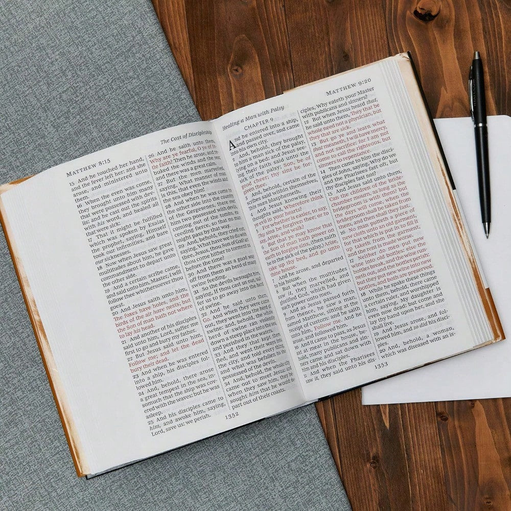 KJV, Pew Bible, Large Print, Hardcover, Black, Red Letter, Comfort Print: Holy Bible, King James Version