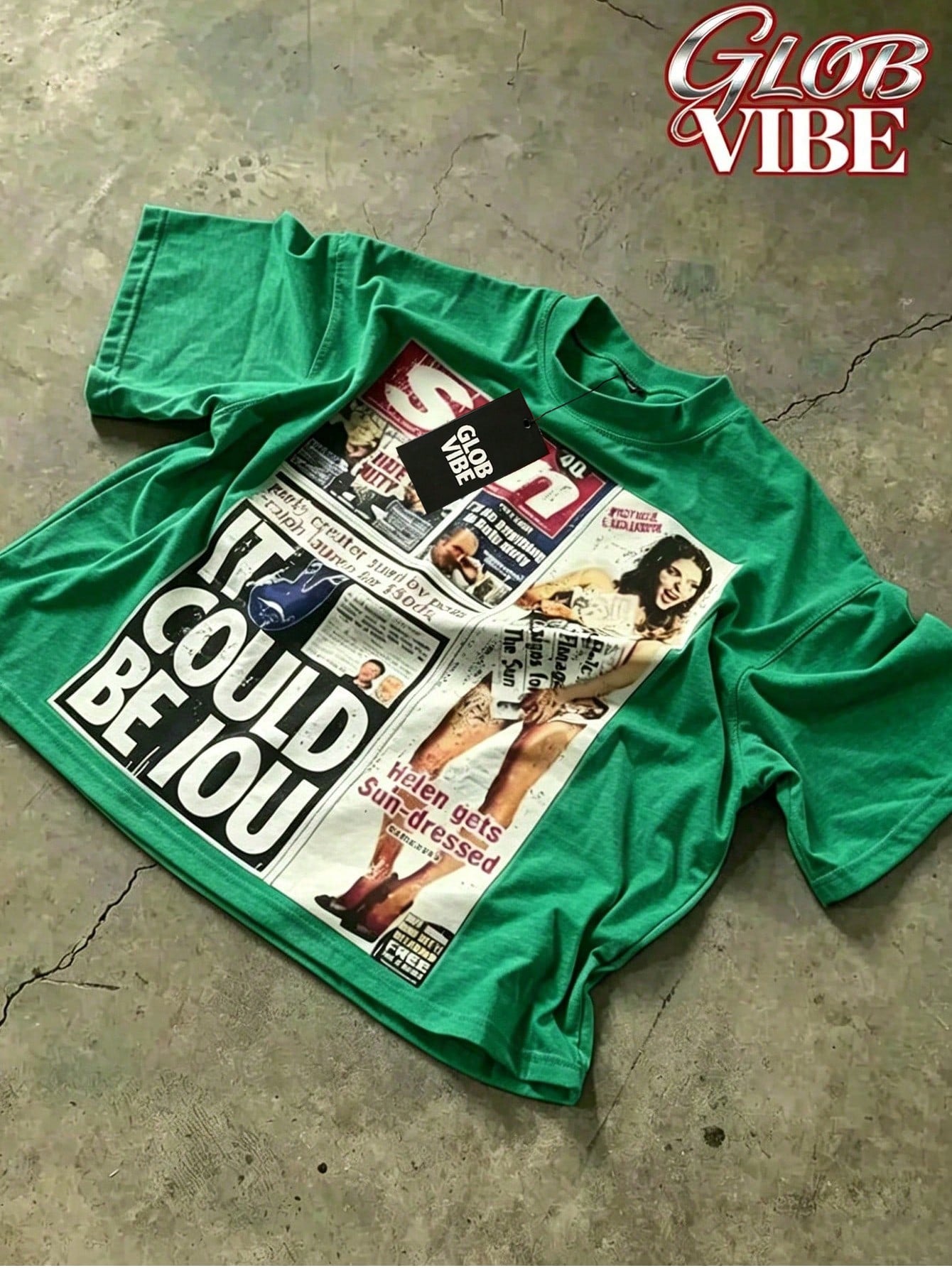 Manfinity Men Vintage Distressed Newspaper Collage Graphic T-Shirt Oversized Drop Shoulder Crew Neck Short Sleeve Streetwear Tee