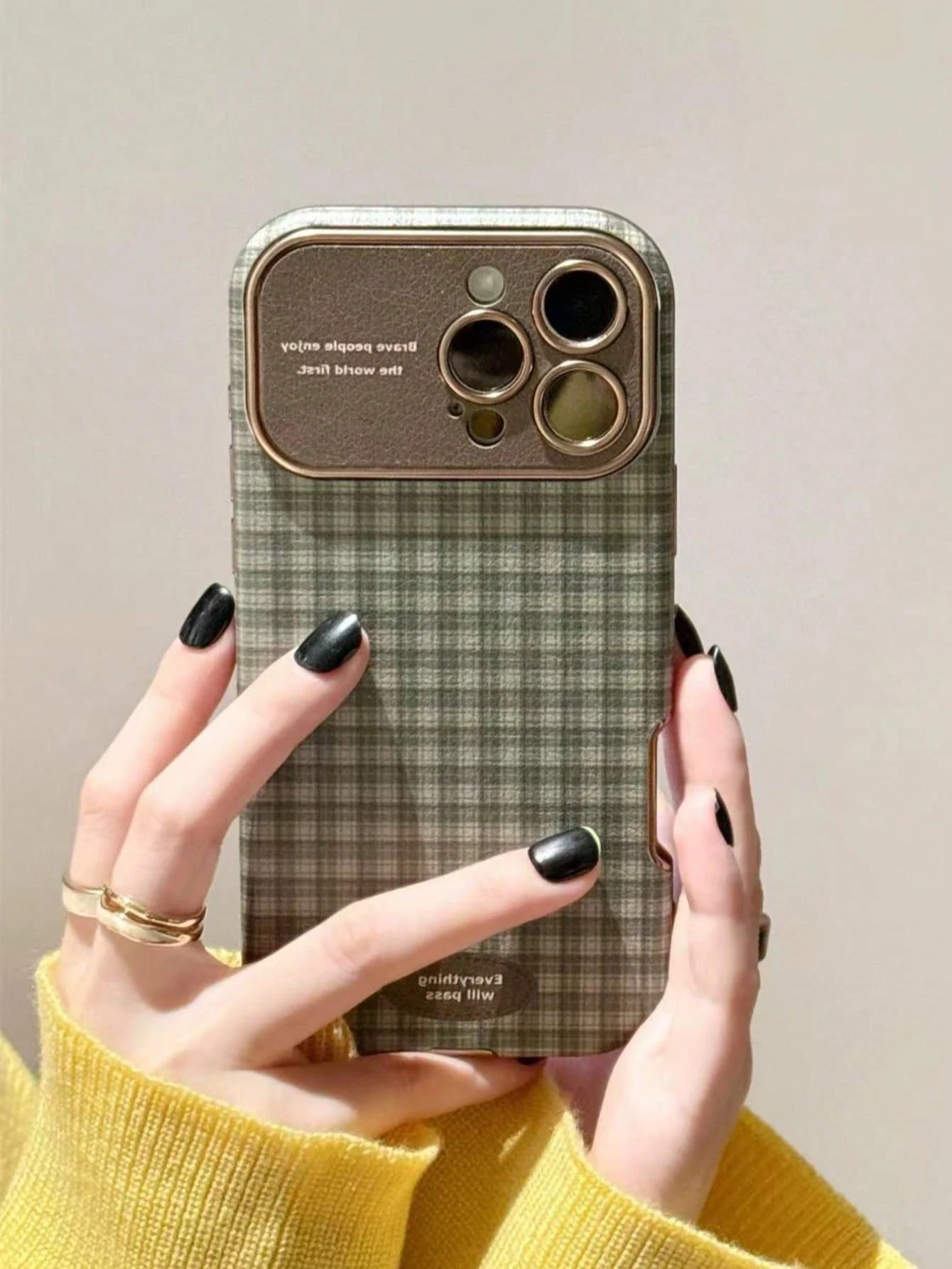 Minimalist Ins Plaid Checkered Couple Phone Case Compatible With Apple 17 Pro Max, 16 Pro, 13, 14 Pro, 15 Pro, Niche Full Coverage Leather Shockproof Soft Shell