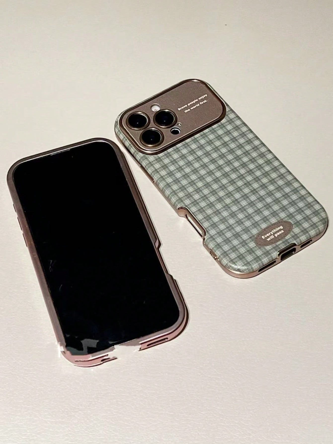 Minimalist Ins Plaid Checkered Couple Phone Case Compatible With Apple 17 Pro Max, 16 Pro, 13, 14 Pro, 15 Pro, Niche Full Coverage Leather Shockproof Soft Shell