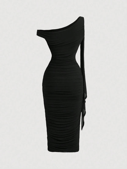 MOD Women's Black Gold Asymmetric Neck Ruched Slim Fit Elegant Sexy Mid-Length Bodycon Dress Seductive Summer Party Night Festive Formal Gown