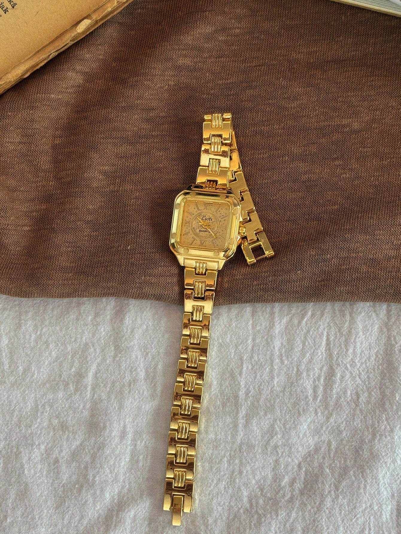 New Square Dial Gold-Tone Women's Watch, Elegant Minimalist Casual Style, Roman Numeral Markers, Fashionable & Unique, 30M Water Resistant, For Daily Life And Occasions
