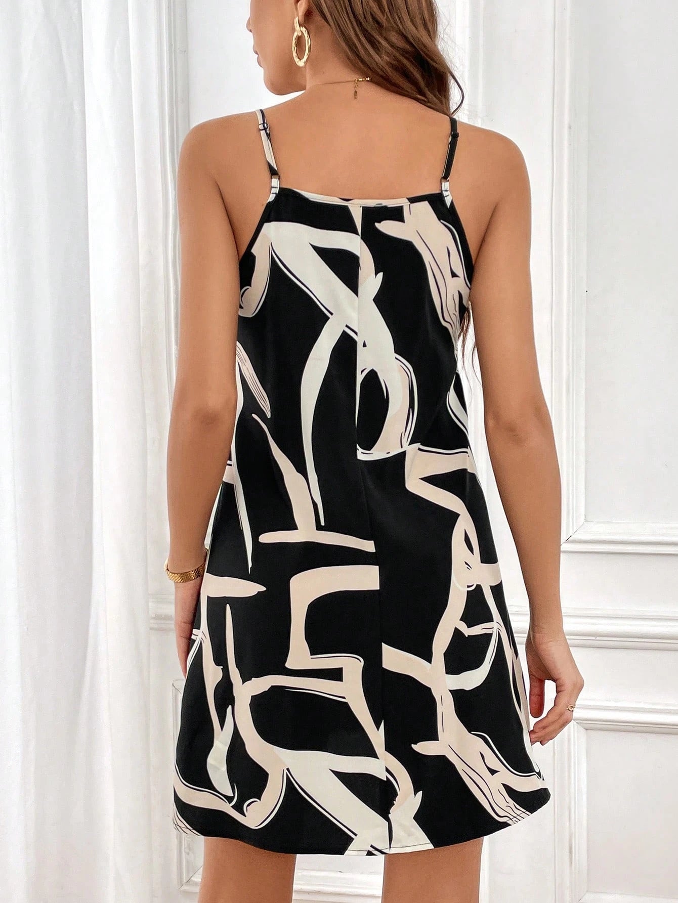 Privé Women's Loose Casual Graphic Print Short Strap Dress