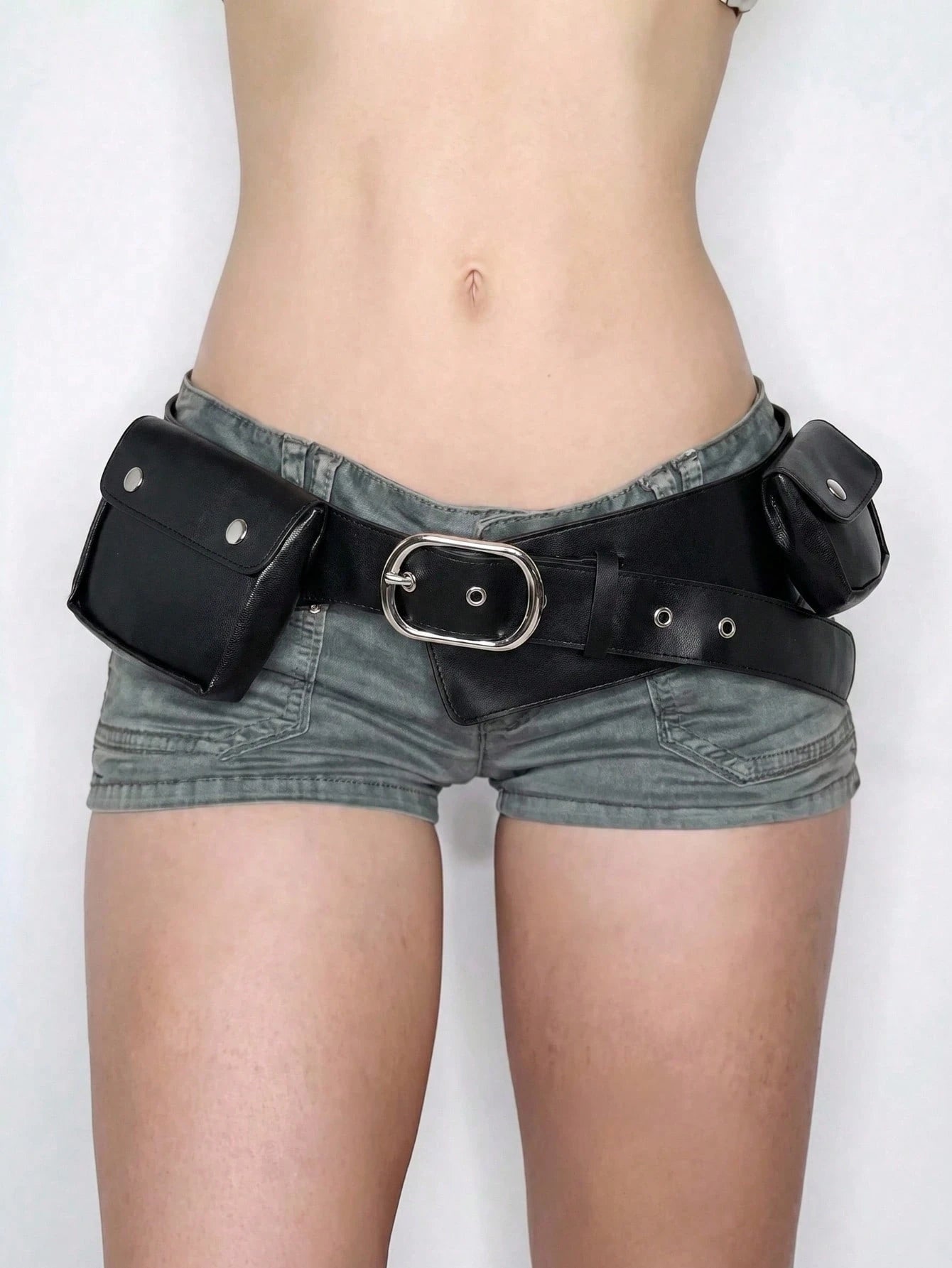 ROMWE Grunge Punk Y2K Punk Style Black Metal Rivet Grommet Multi-Pocket Adjustable Metal Buckle Women Waist Bag