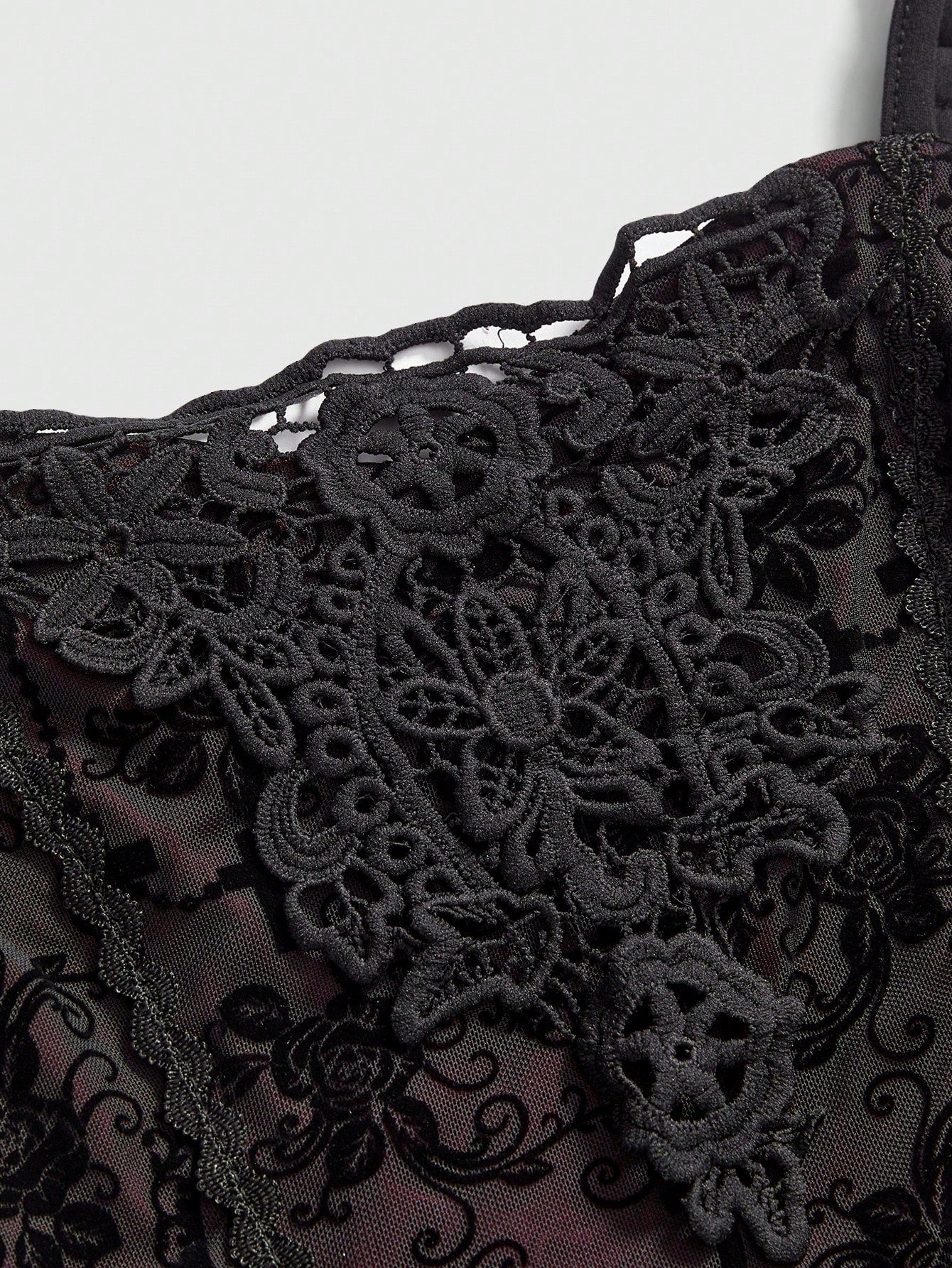 ROMWE Spring/Summer Plus Size Women Gothic Romantic Palace Flocked Contrast Lace Asymmetrical Hem Camisole Valentine's Day