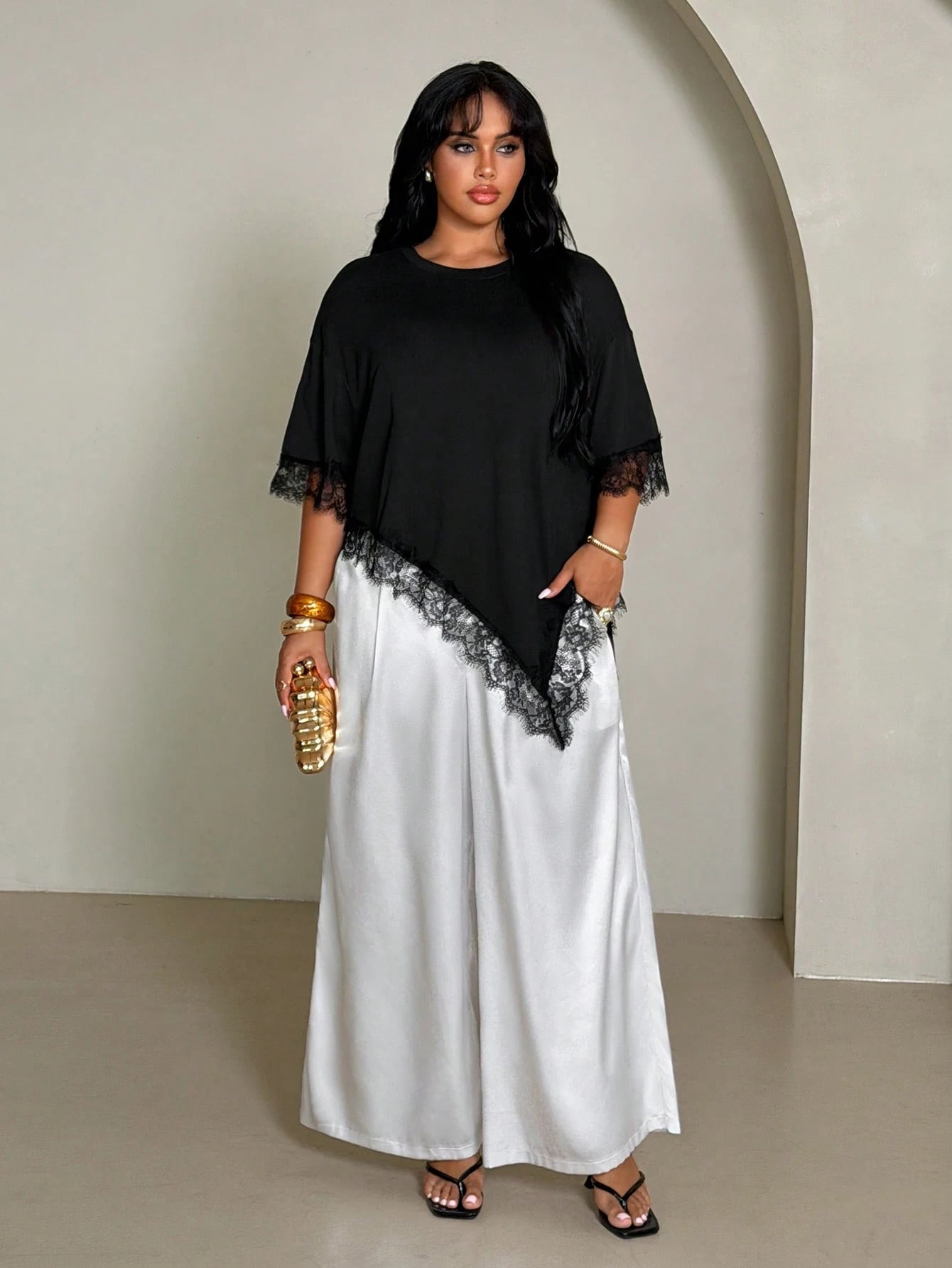Rustia Plus Size Women Solid Color Lace Patchwork Casual T-Shirt