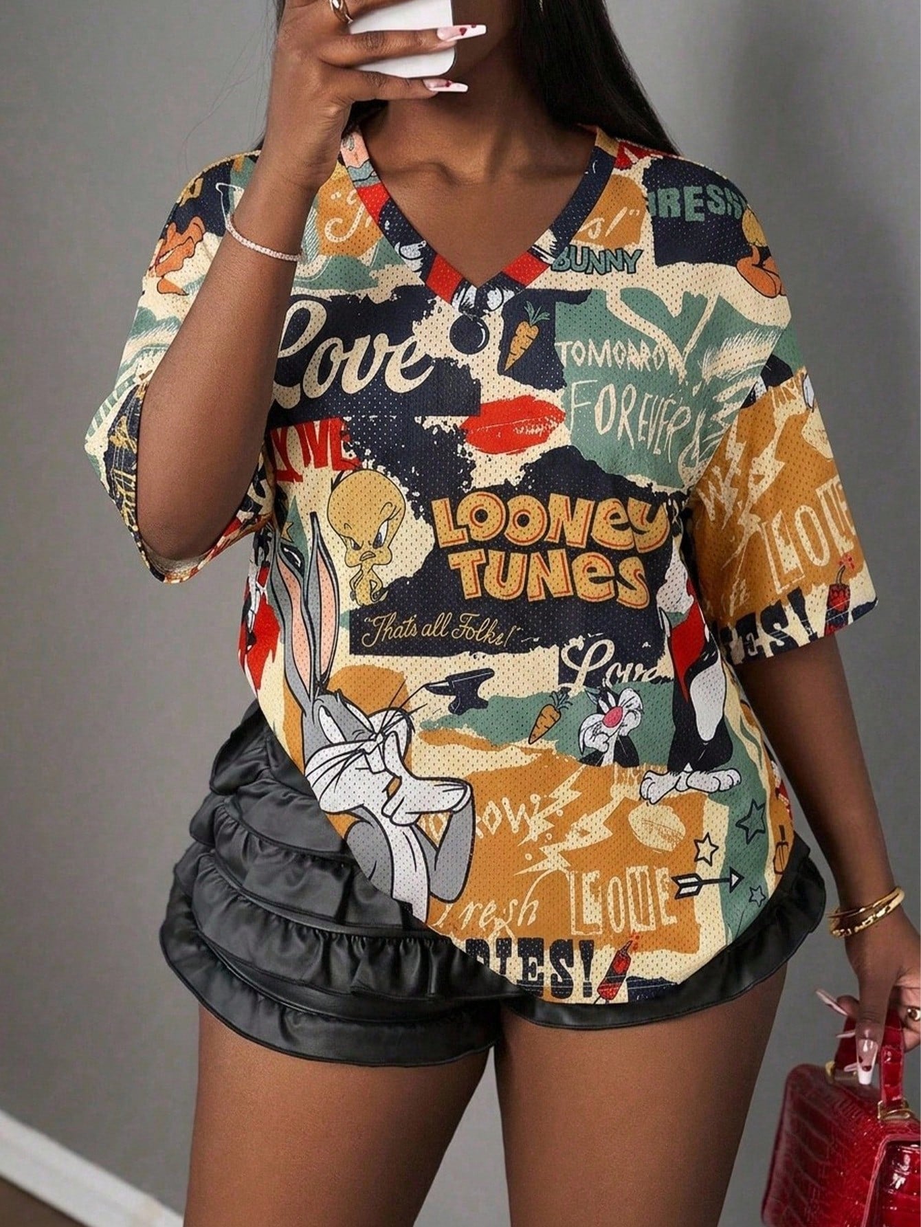 Slaydiva LOONEY TUNES X 2026 Plus Size Women's Casual Streetwear Retro Cartoon Graphic V-Neck Mesh Fabric Short Sleeve T-Shirt, Sports Tennis Style, Summer