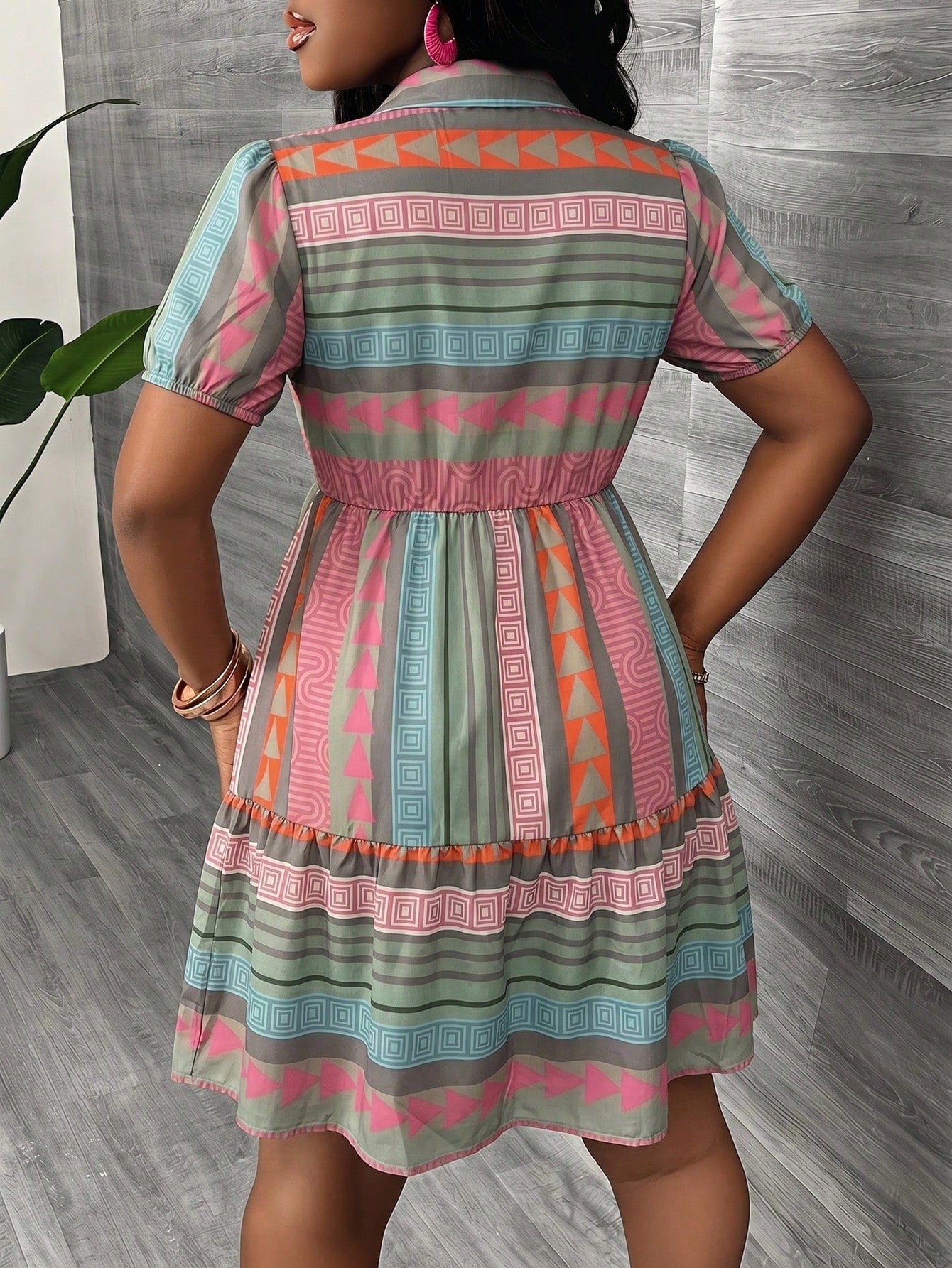 Slaydiva New Summer Geometric Print Vacation Petal Sleeve Open Front Tiered Loose Dress