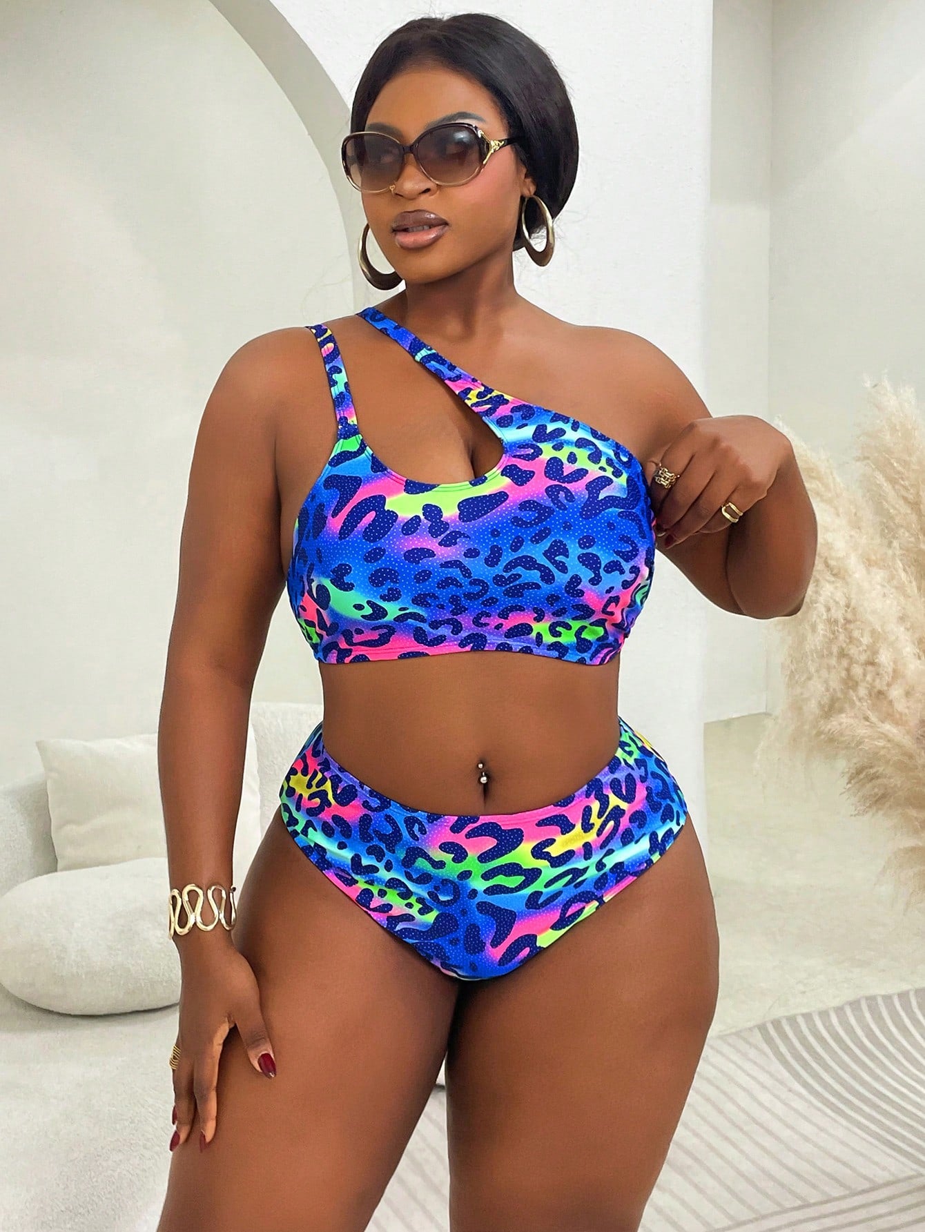 Slaydiva Plus Size Women Leopard Print Drawstring One Shoulder Swimwear Sets, Casual Resort Wear For Summer Beach Vacation