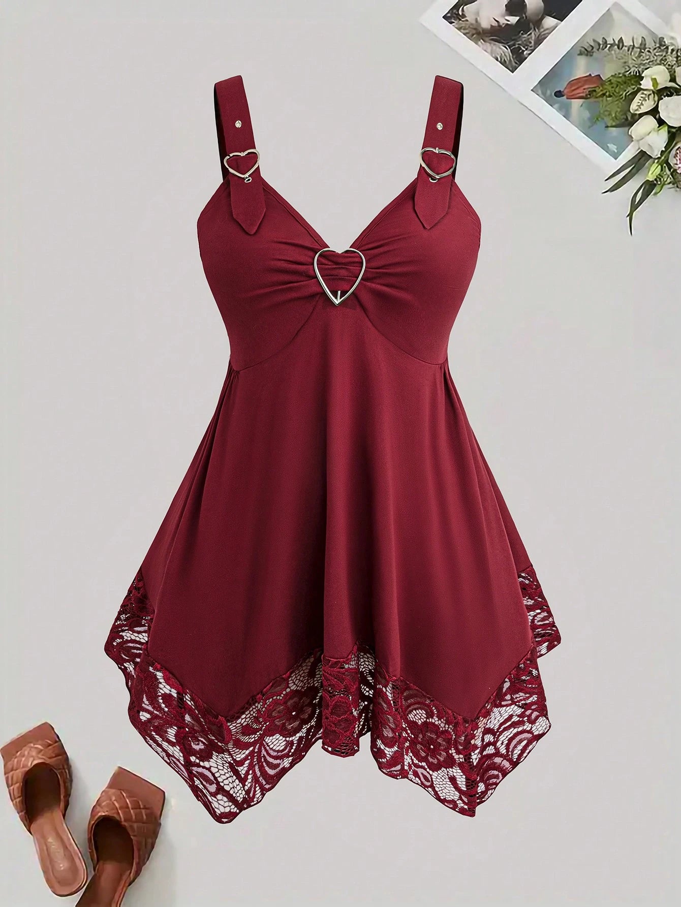 Sweetra Plus Size Women Heart Button Red Casual Minimalist Sexy Waist Splice Lace Camisole Top, Spring/Summer