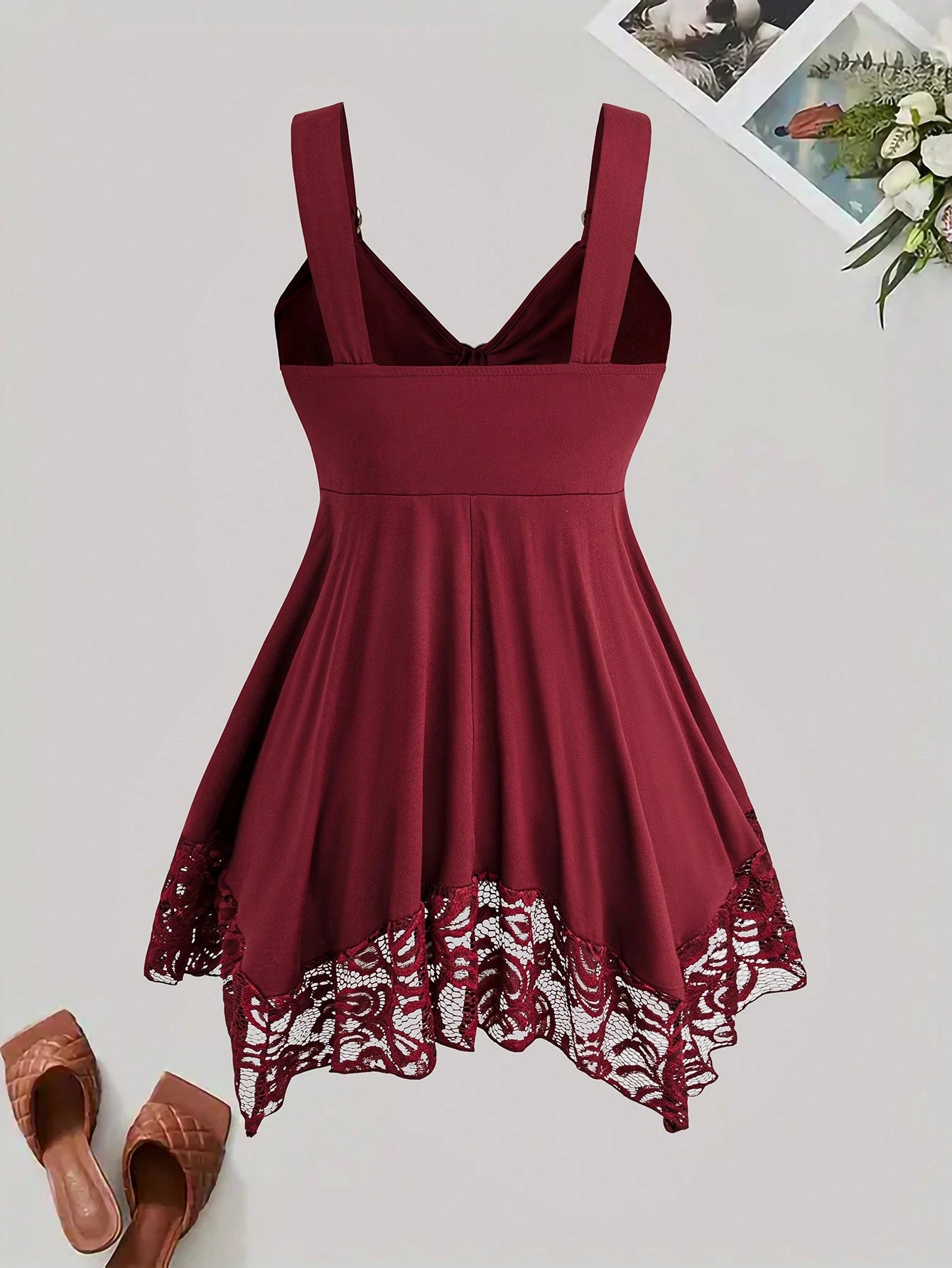 Sweetra Plus Size Women Heart Button Red Casual Minimalist Sexy Waist Splice Lace Camisole Top, Spring/Summer